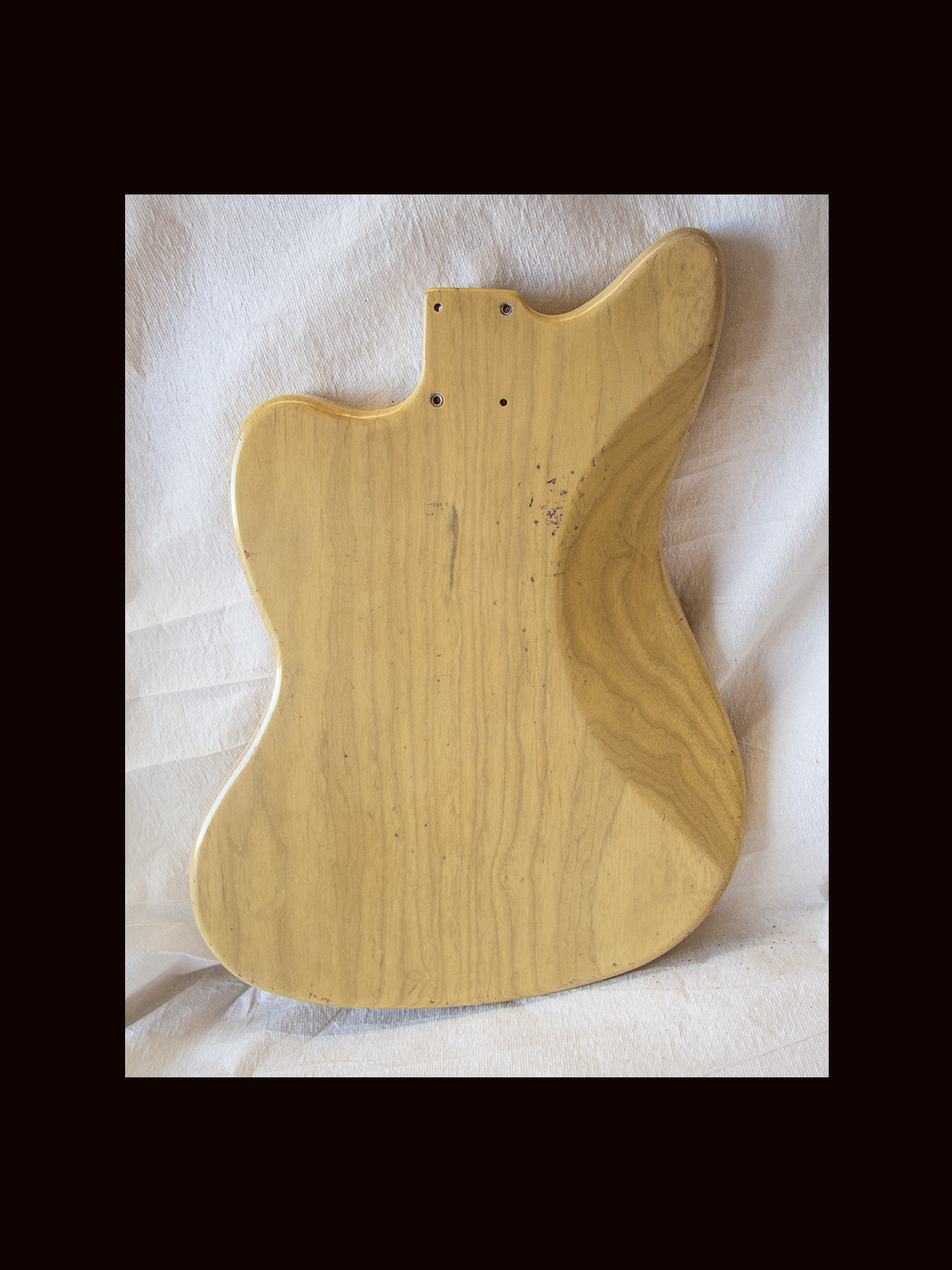 Jazz-Style Body / Swamp Ash / 3 lbs. 12 oz. / Nitrocellulose 'Nocaster Blonde' / Light-Med. Relic (#GIN-3554) - Image 4