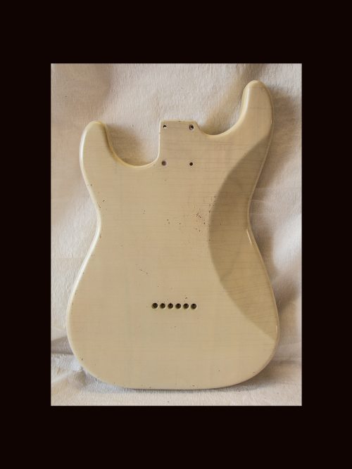 S-Style Body / 1 Piece Paulownia / 2 lbs. 0 oz. / Nitrocellulose 'Nicotine Blonde' / Light Relic (#GIN-3529) - Image 5