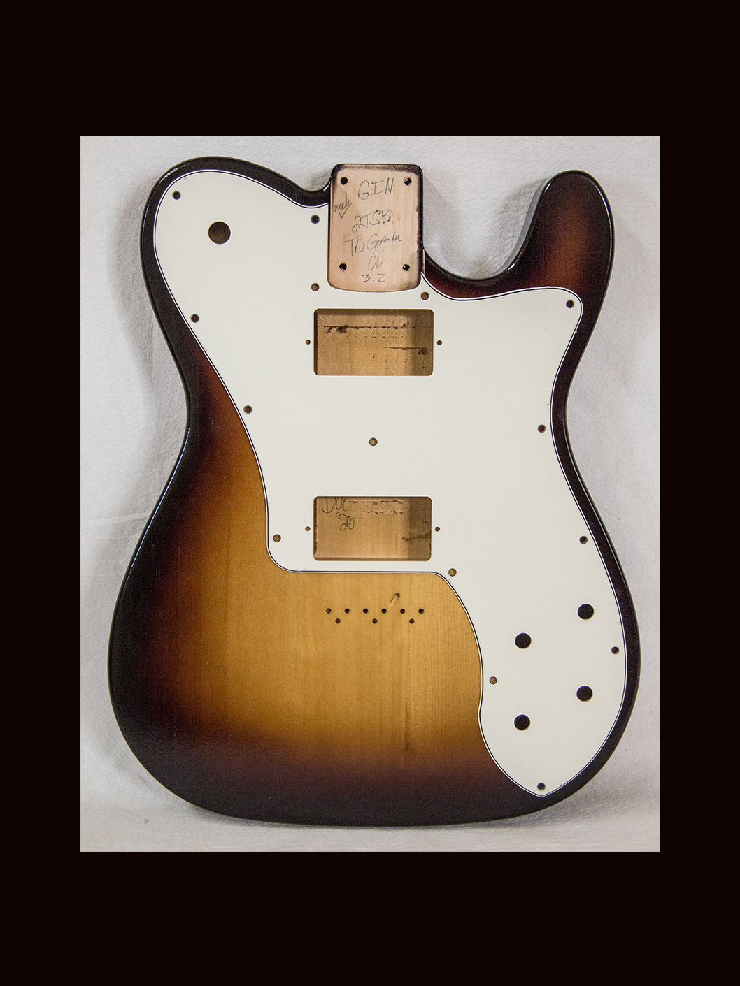 T- Style Deluxe Body / Pine / 3 lbs. 2 oz. / Nitrocellulose TruGrain™ 'Chocolate Burst' / Closet Clean (#GIN-3577)