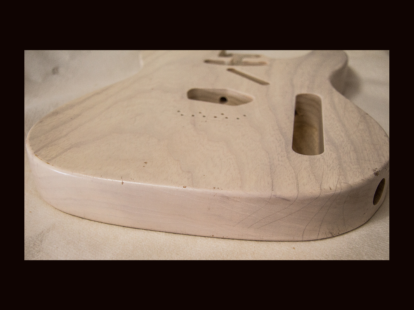 T-Style Body / 1 Piece Ultra Light Swamp Ash / 3 lbs. 14 oz. / Nitrocellulose 'Mary Kaye White Blonde' / Light Relic (#GIN-3602) (S) - Image 4