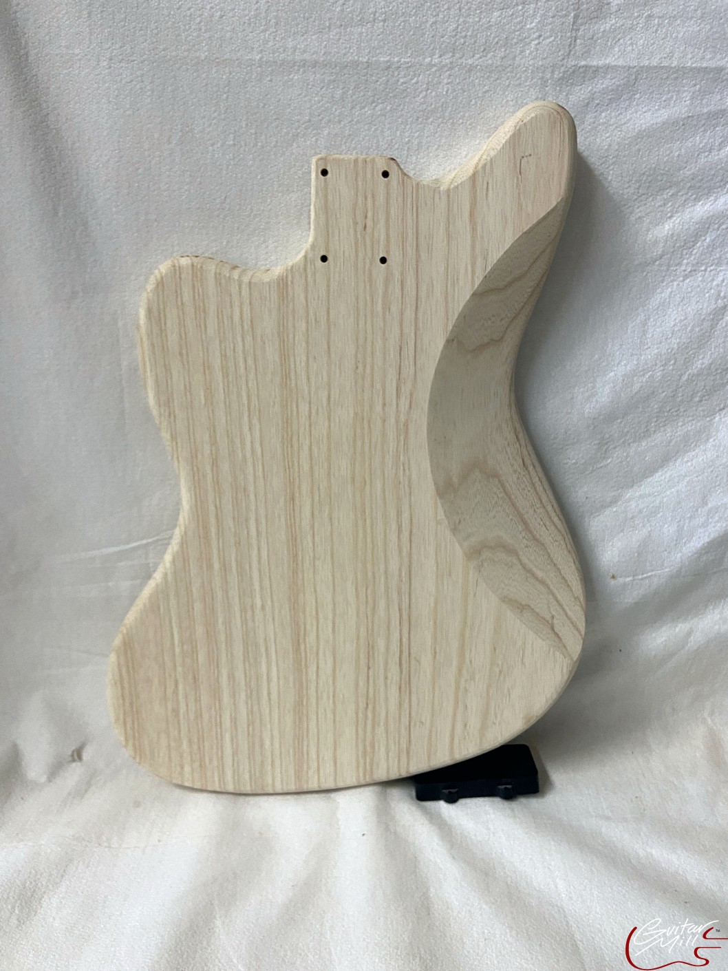 Jazz-Style Body / 2 pc. Ultra Light Swamp Ash / 3 lbs. 9 oz. (#GIN-3609) - Image 2