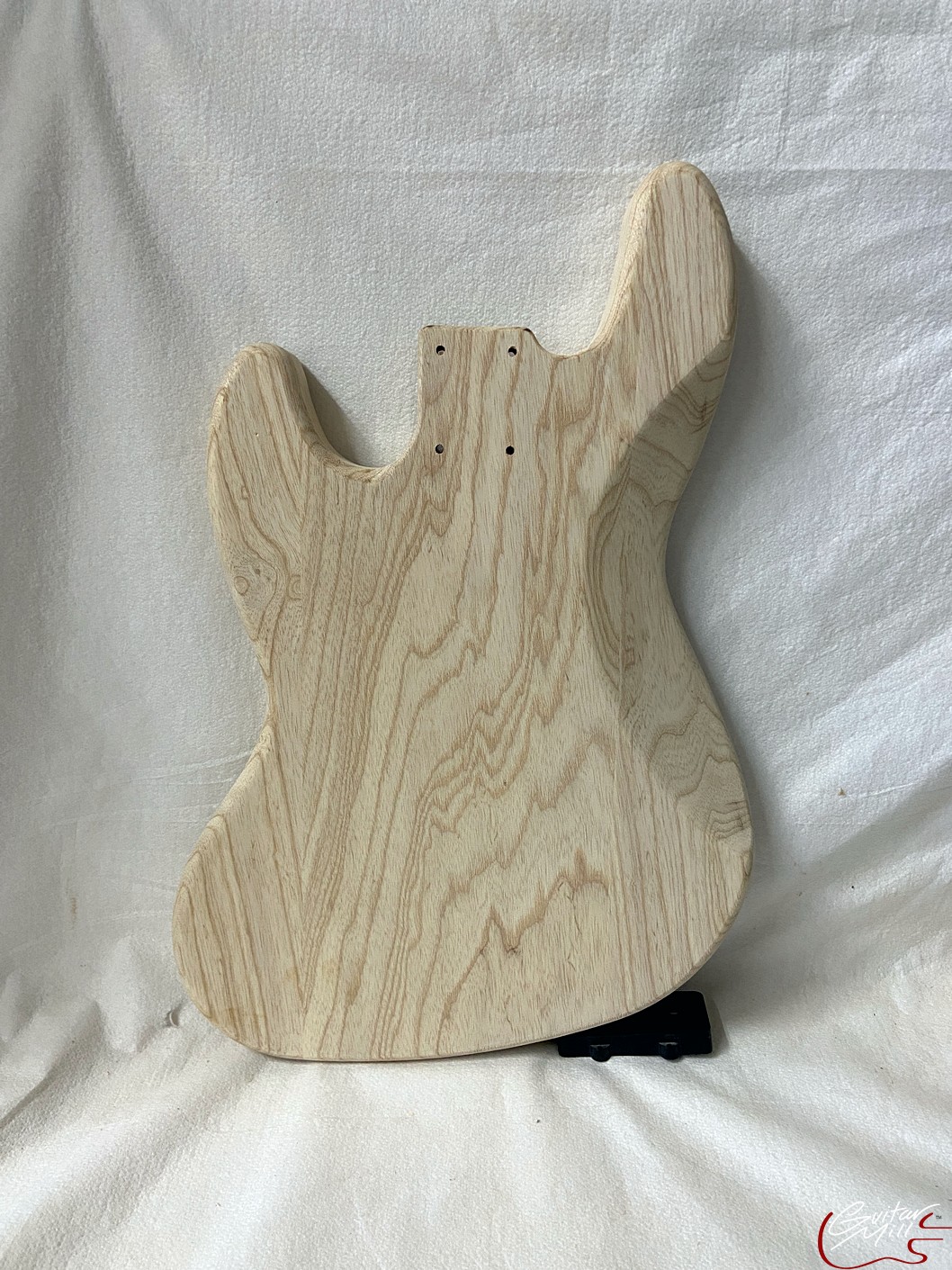 '60s J-Style Bass Body / Ultra Light Swamp Ash / 4 lbs. 1 oz. (#GIN-3610) - Image 2