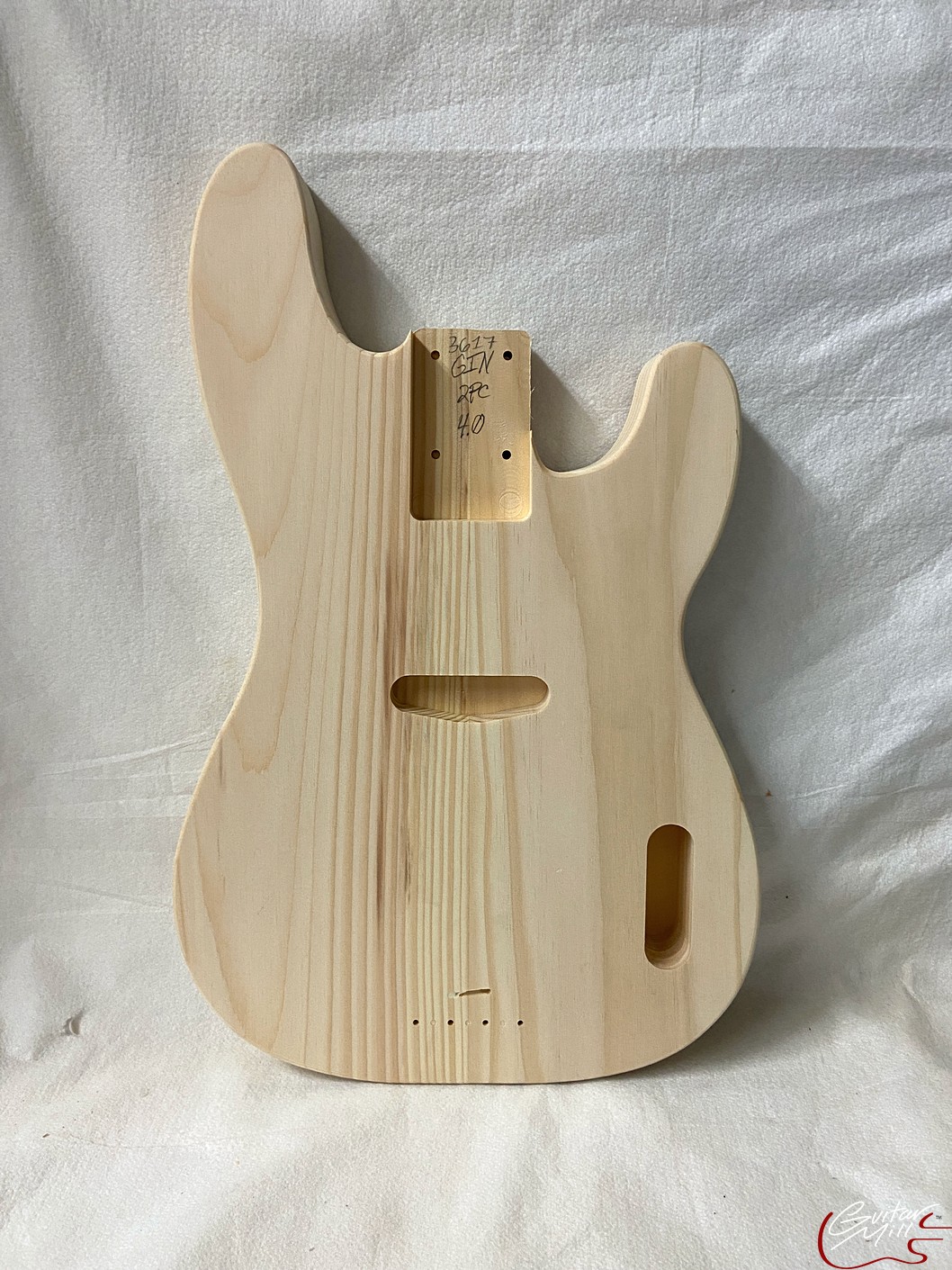 '51 P-Style Bass Body / 2 pc. Ultra Light Pine / 4 lbs. 0 oz. (#GIN-3617)