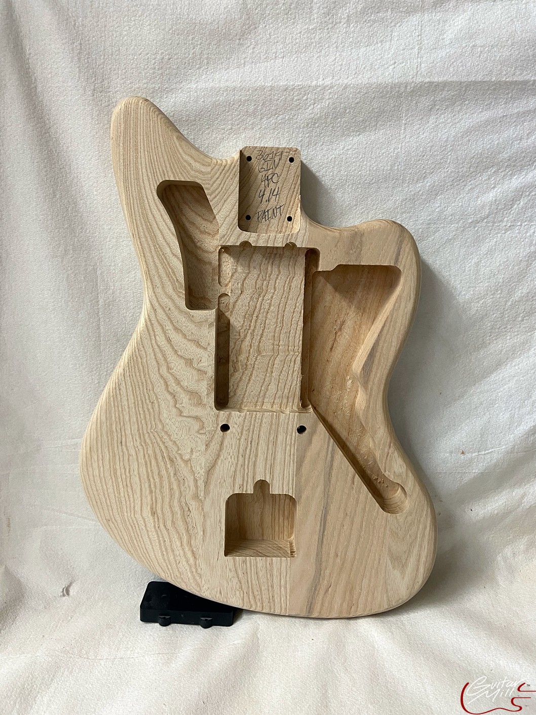 Jazz-Style Body / Swamp Ash / Uni-Rout / Paint Grade / Clearance (#GIN-3619)