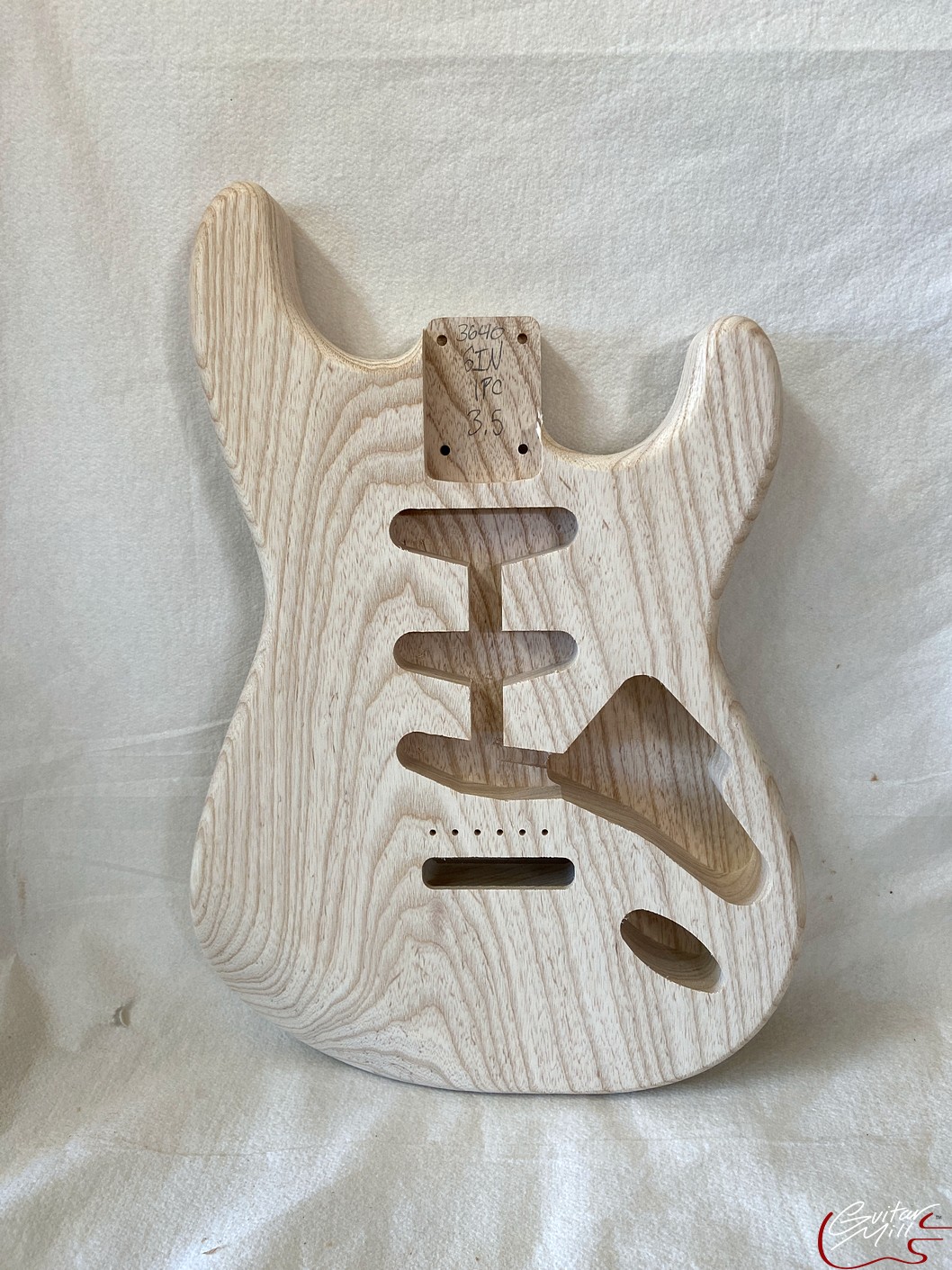 S-Style Body / 1 pc. Ultra Light Swamp Ash / 3 lbs. 5 oz. (#GIN-3640)