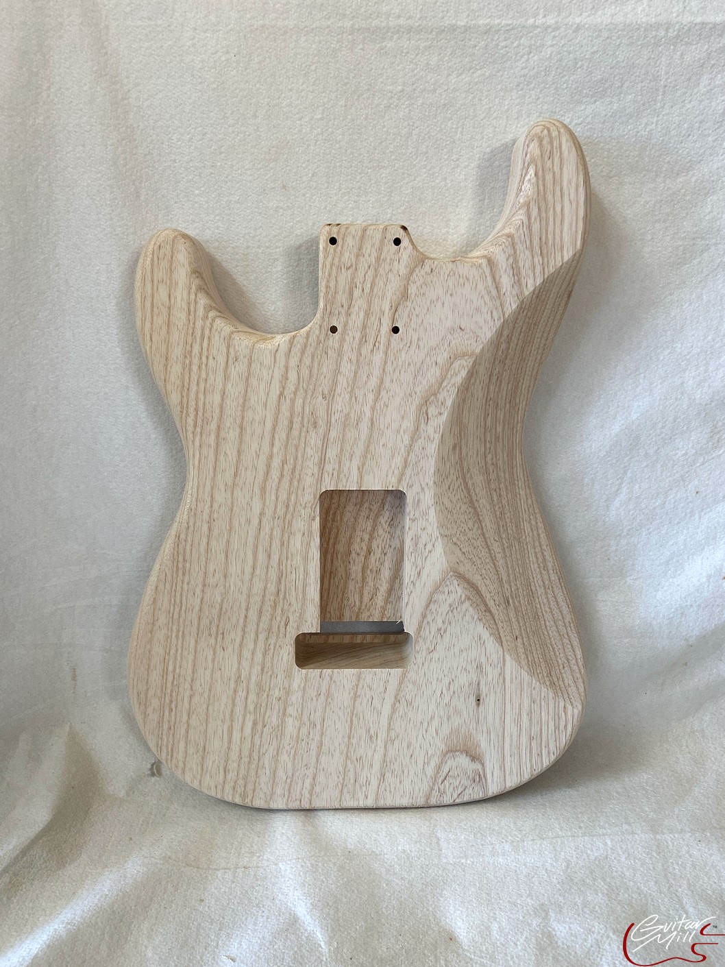 S-Style Body / 1 pc. Ultra Light Swamp Ash / 3 lbs. 5 oz. (#GIN-3640) - Image 2