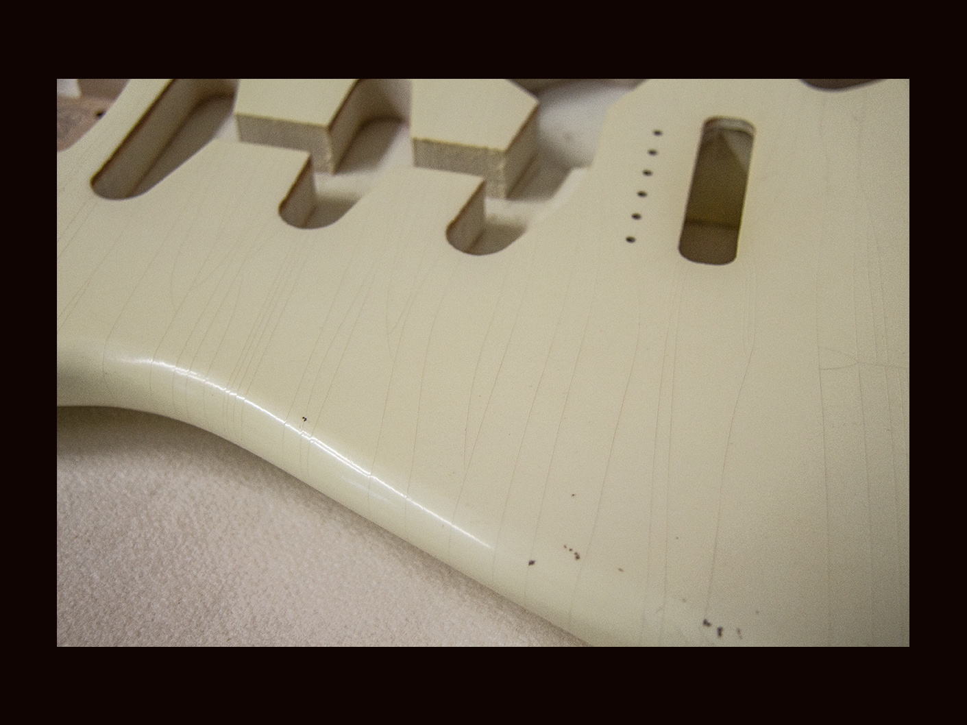 S-Style Body / Alder / 4 lbs. 0 oz. / Nitrocellulose 'Aged Olympic White' / Light-Med. Relic (#GIN-3650) - Image 4