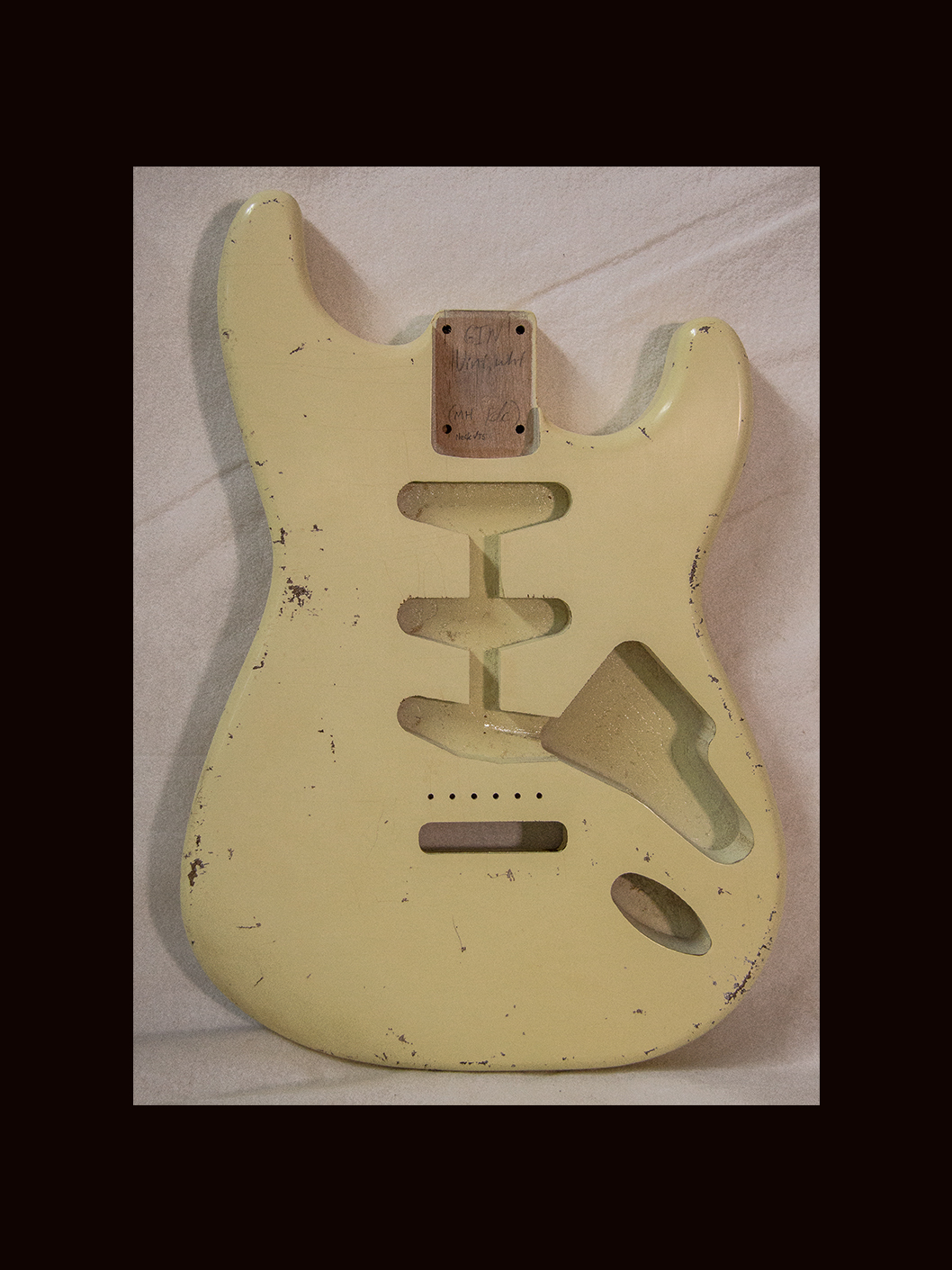 S-Style Body / Alder / 3 lbs. 11 oz. / Nitrocellulose 'Aged Olympic White' / Med. Relic (#GIN-3653) - Image 3
