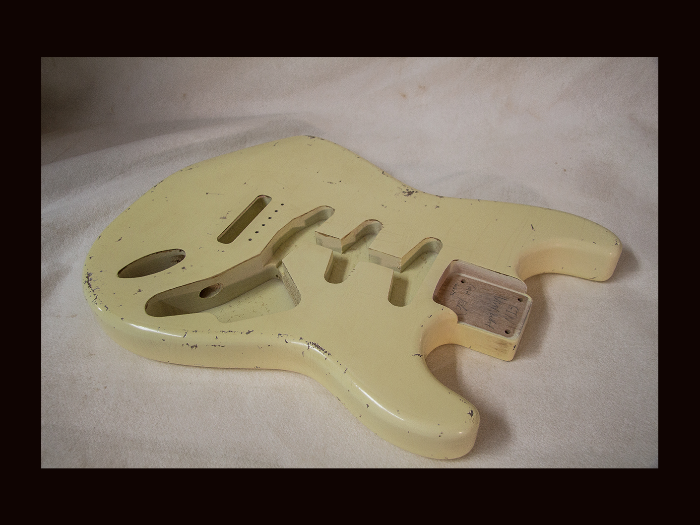 S-Style Body / Alder / 3 lbs. 11 oz. / Nitrocellulose 'Aged Olympic White' / Med. Relic (#GIN-3653) - Image 4