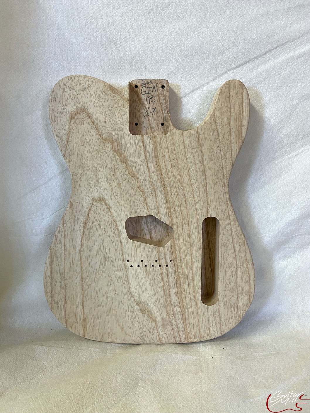 T-Style Esquire Body / 1 pc. Ultra Light Swamp Ash / 3 lbs. 7 oz. (#GIN-3661)