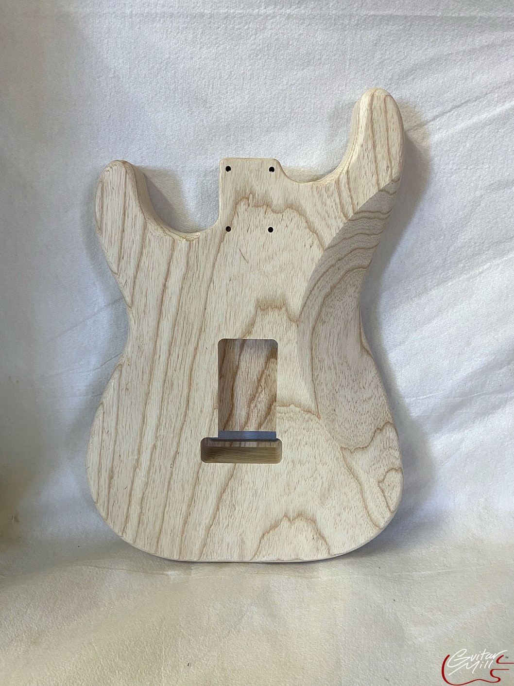 S-Style Body / 1 pc. Ultra Light Swamp Ash / 3 lbs. 10 oz. (#GIN-3667) - Image 2