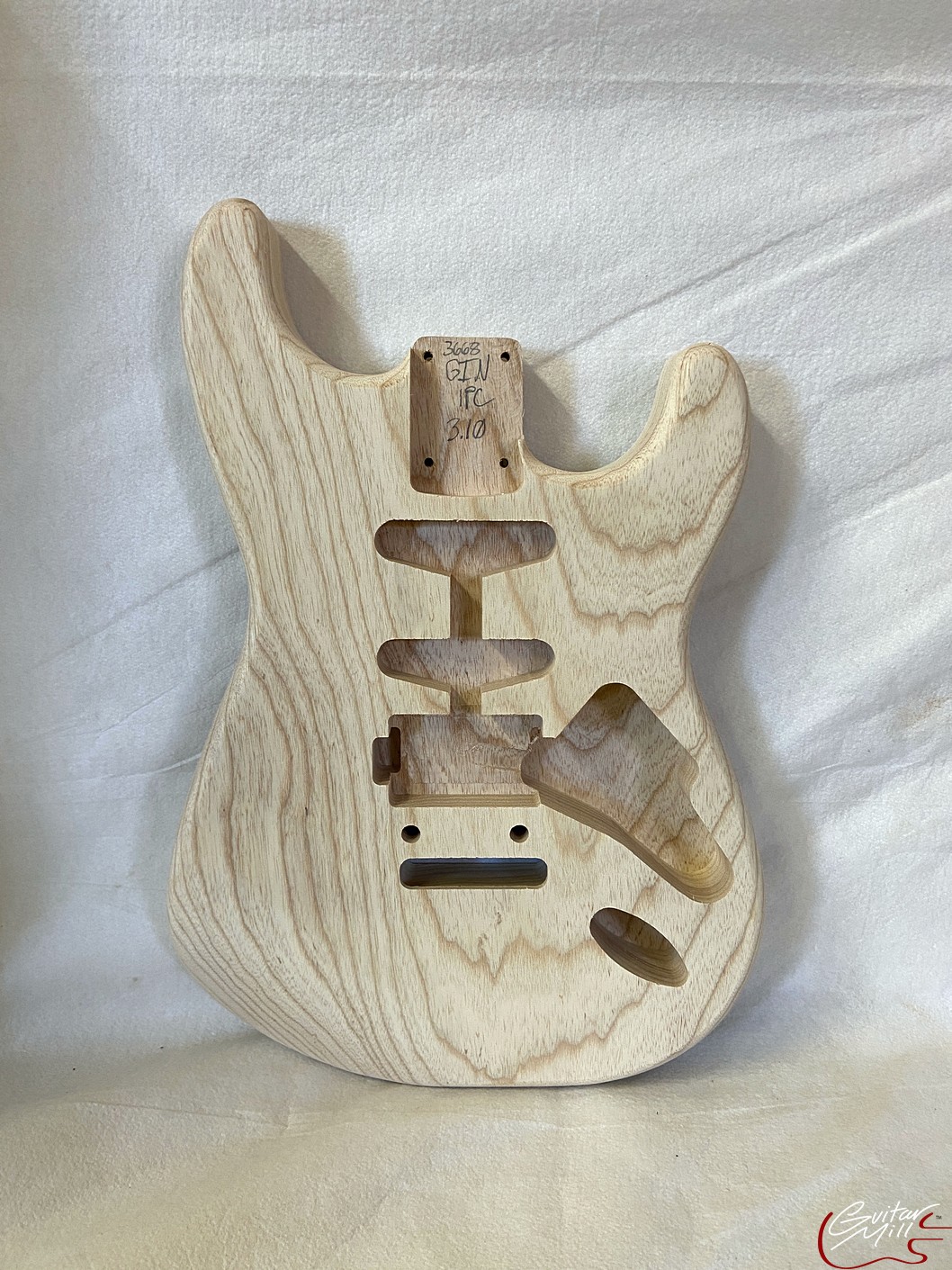 S-Style Body / 1 pc. Ultra Light Swamp Ash / 2 Point Tremolo / HSS / 3 lbs. 10 oz. (#GIN-3668)