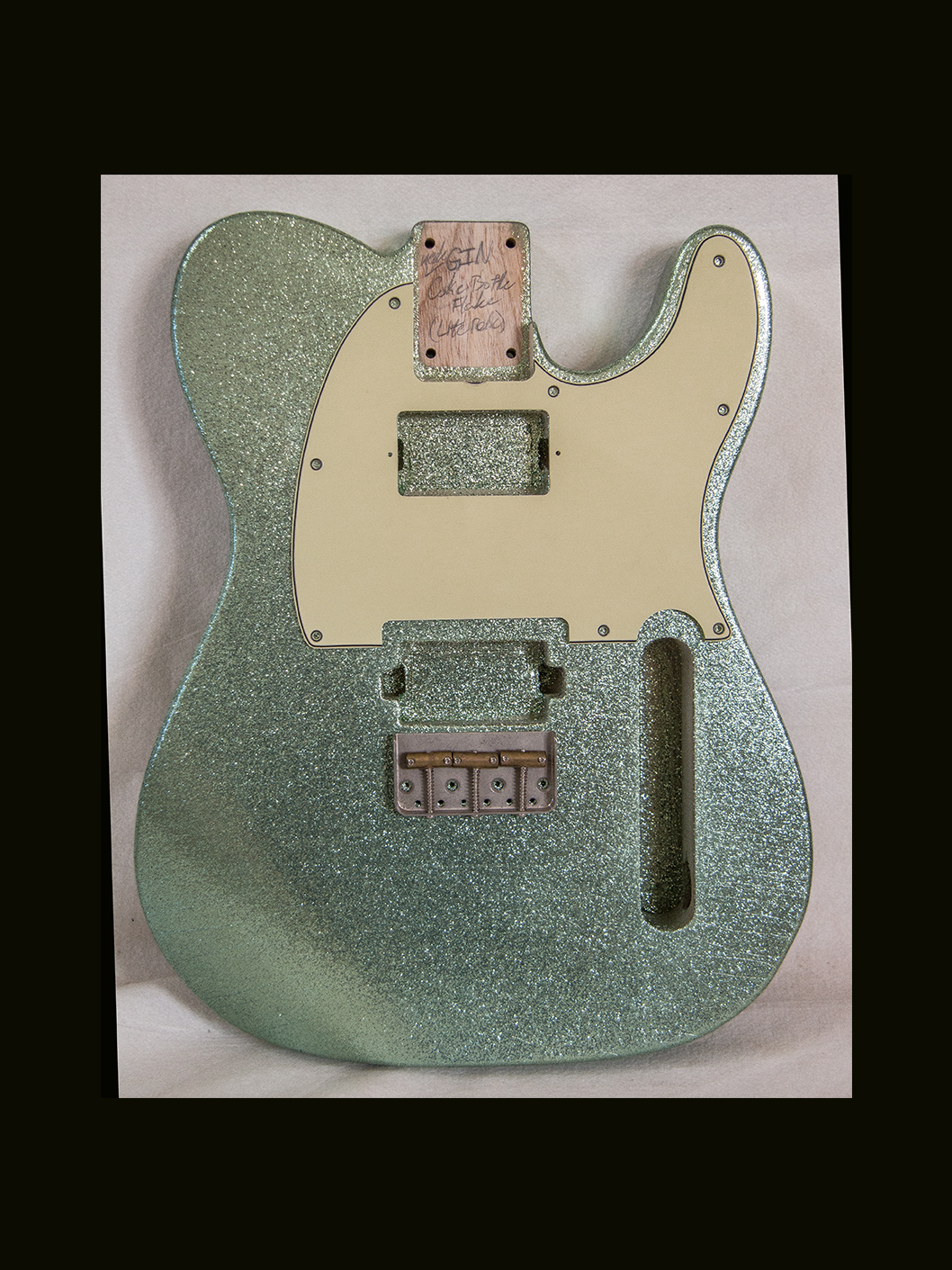 T-Style Body / Swamp Ash / 4 lbs. 1 oz. / Nitrocellulose 'Coke Bottle Green Flake' / 'Closet Clean' w/ Lacquer checking (#GIN-3745)