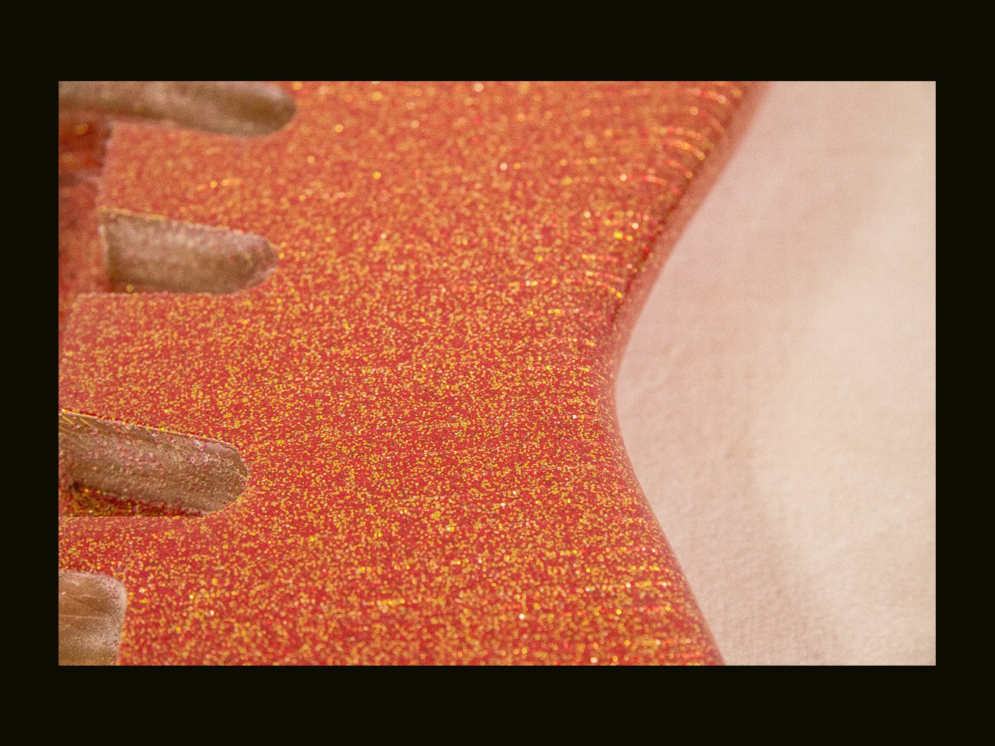 S-Style Body / Alder / 4 lbs. 1 oz. / Nitrocellulose 'Tequila Sunrise Flake' / 'Closet Clean' w/ Lacquer checking (#GIN-3746) - Image 4