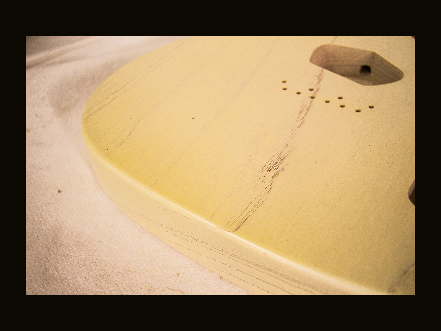 T-Style Body / 1PC. Swamp Ash / 3 lbs. 8 oz. / Nitrocellulose TruGrain™ 'Nocaster Blonde'/ Closet Clean (#GIN-3775) - Image 4