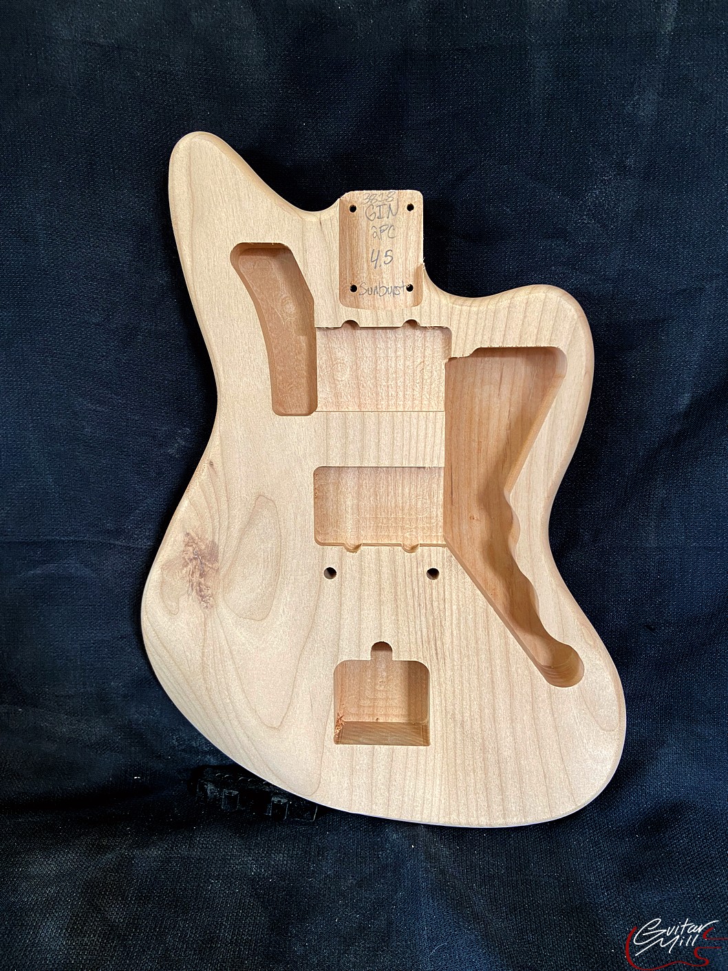 Jazz-Style Body / 2 pc. Ultra Light Alder / 4 lbs. 5 oz. / Burst Grade (#GIN-3818)