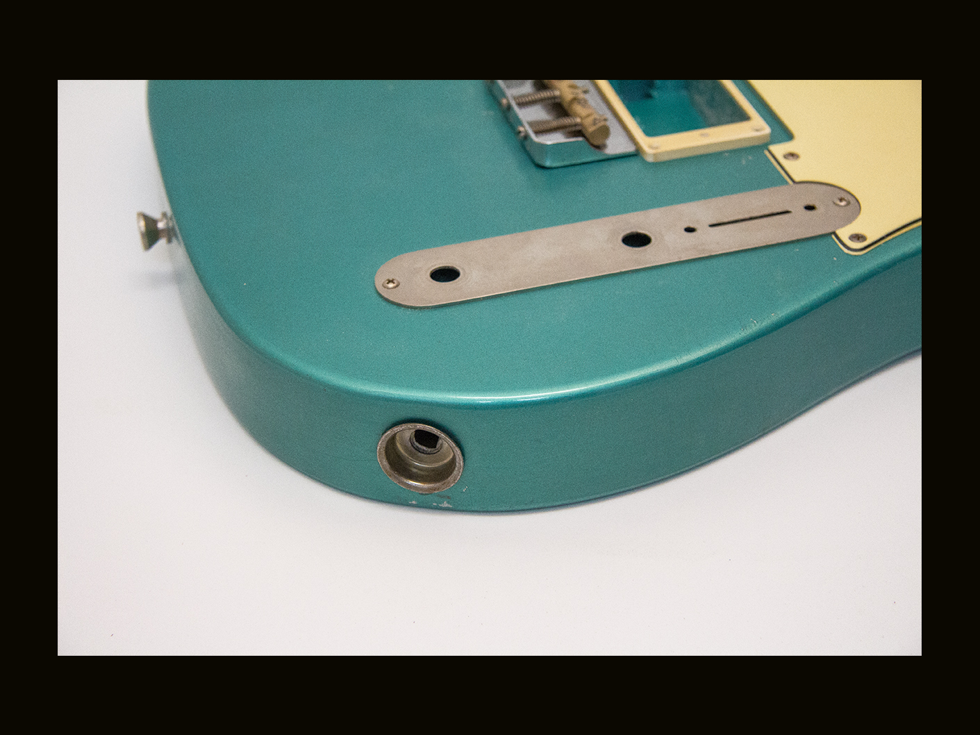 T-Style Body - Partially Assembled - Parts Included! / Paulownia / 2 lbs. 14 oz. / Nitrocellulose 'Sherwood Green' / Light Relic (#GIN-3820) - Image 2