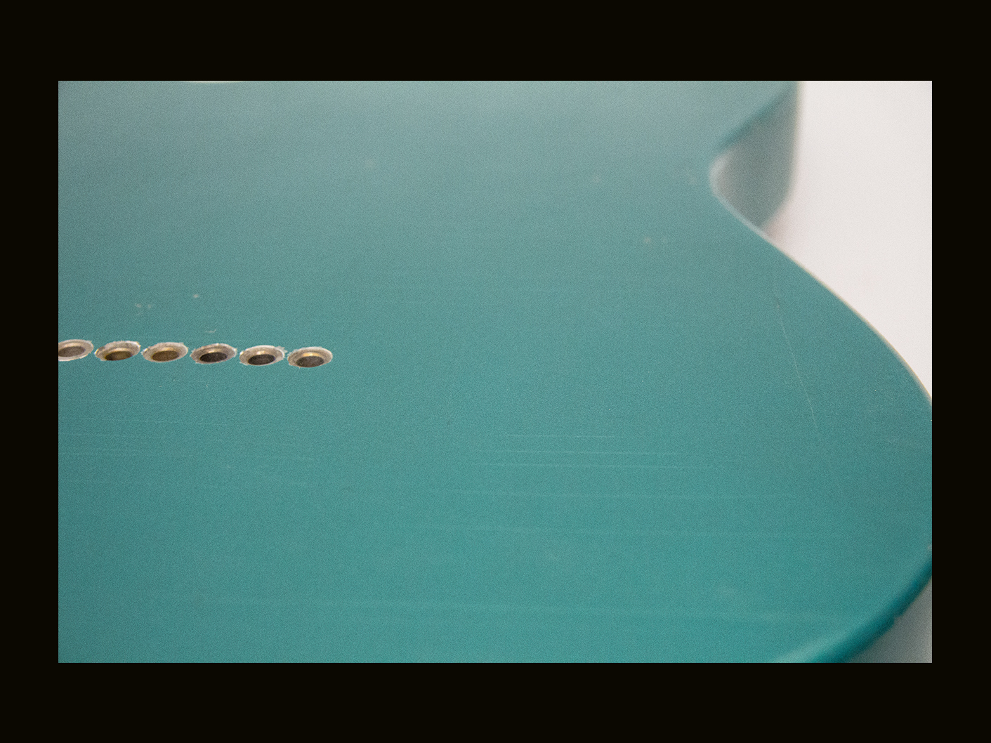 T-Style Body - Partially Assembled - Parts Included! / Paulownia / 2 lbs. 14 oz. / Nitrocellulose 'Sherwood Green' / Light Relic (#GIN-3820) - Image 4