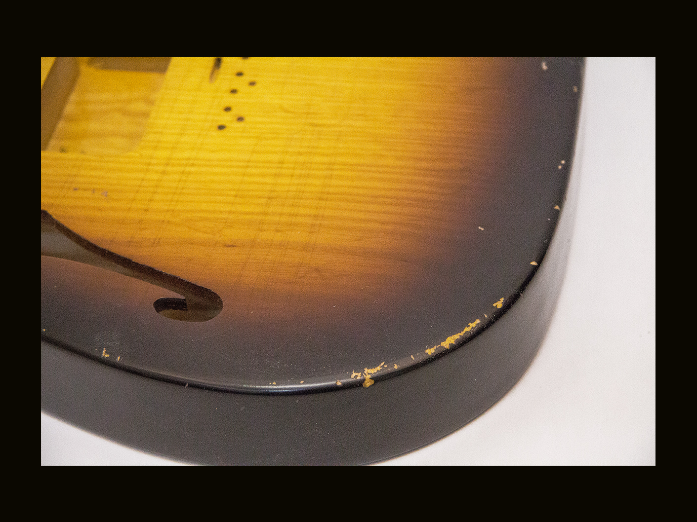 '72 Hollow T-Style Body / 1 PC. Swamp Ash / 3 lbs. 12 oz. / Nitrocellulose 'Chocolate Burst' / Light Relic (#GIN-3823) - Image 6