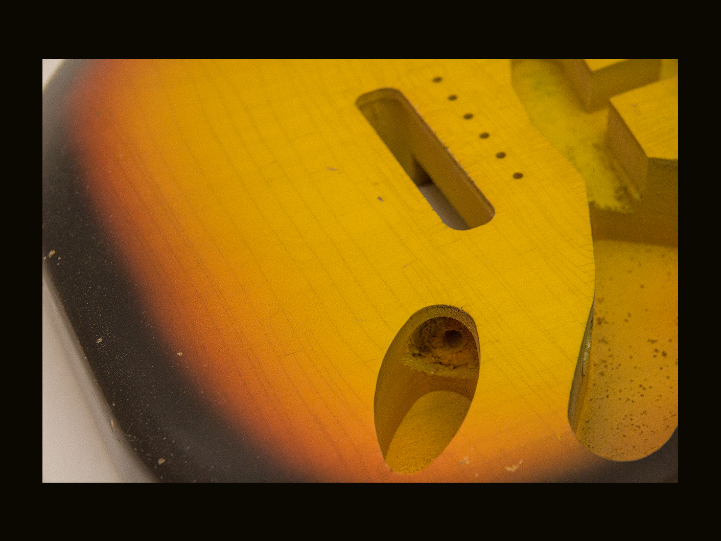 S-Style Body / Alder / 3 lbs. 6 oz. / Nitrocellulose '3 Tone Sunburst'/'Target Burst' / Light Relic (#GIN-3866) - Image 4