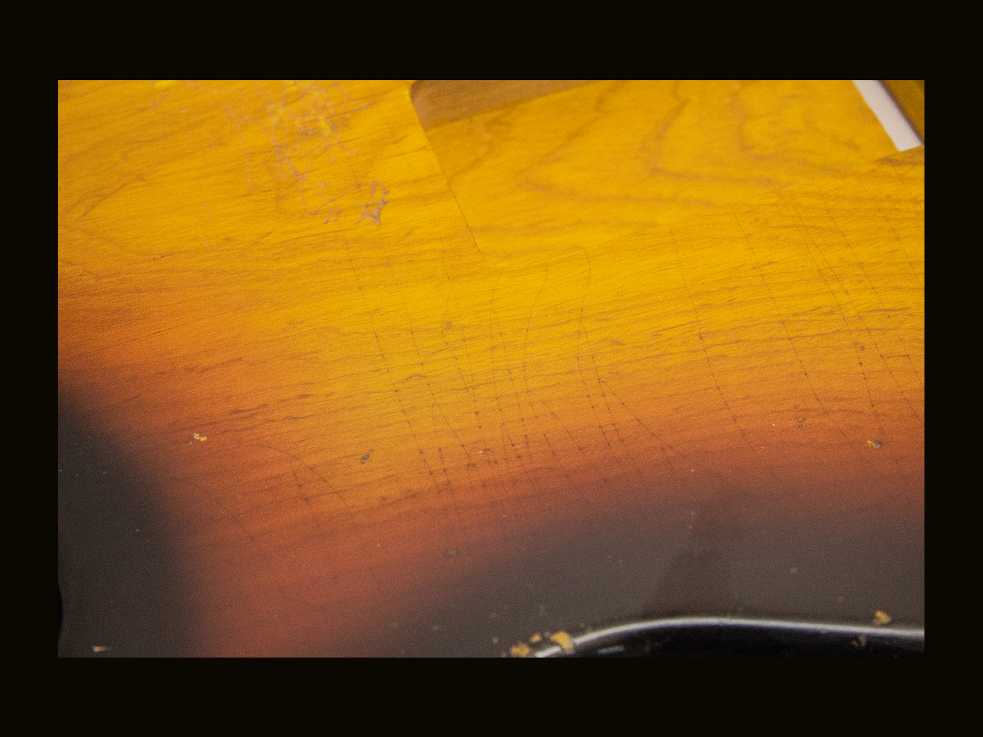 S-Style Body / 1 Piece Swamp Ash / 3 lbs. 2 oz. / Nitrocellulose '3 Tone SunBurst' / Med. Relic (#GIN-3870) - Image 5