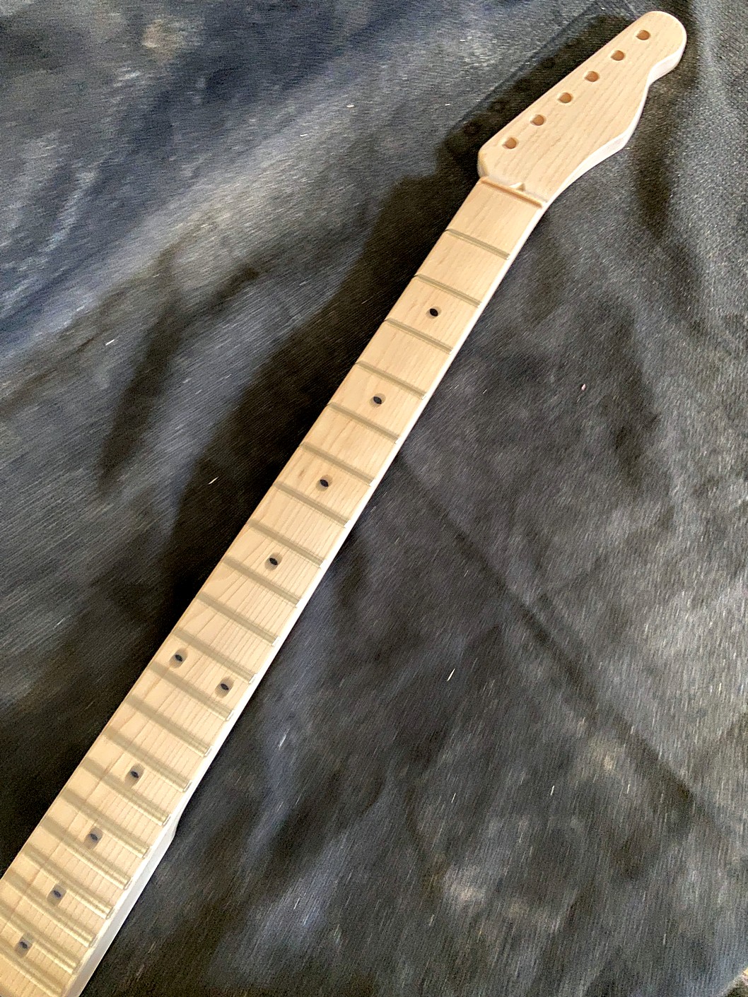 T-Style Replacement Neck / 1 pc. Lite Bird's Eye Maple / Soft Chunky V (#GIN-3927) - Image 2