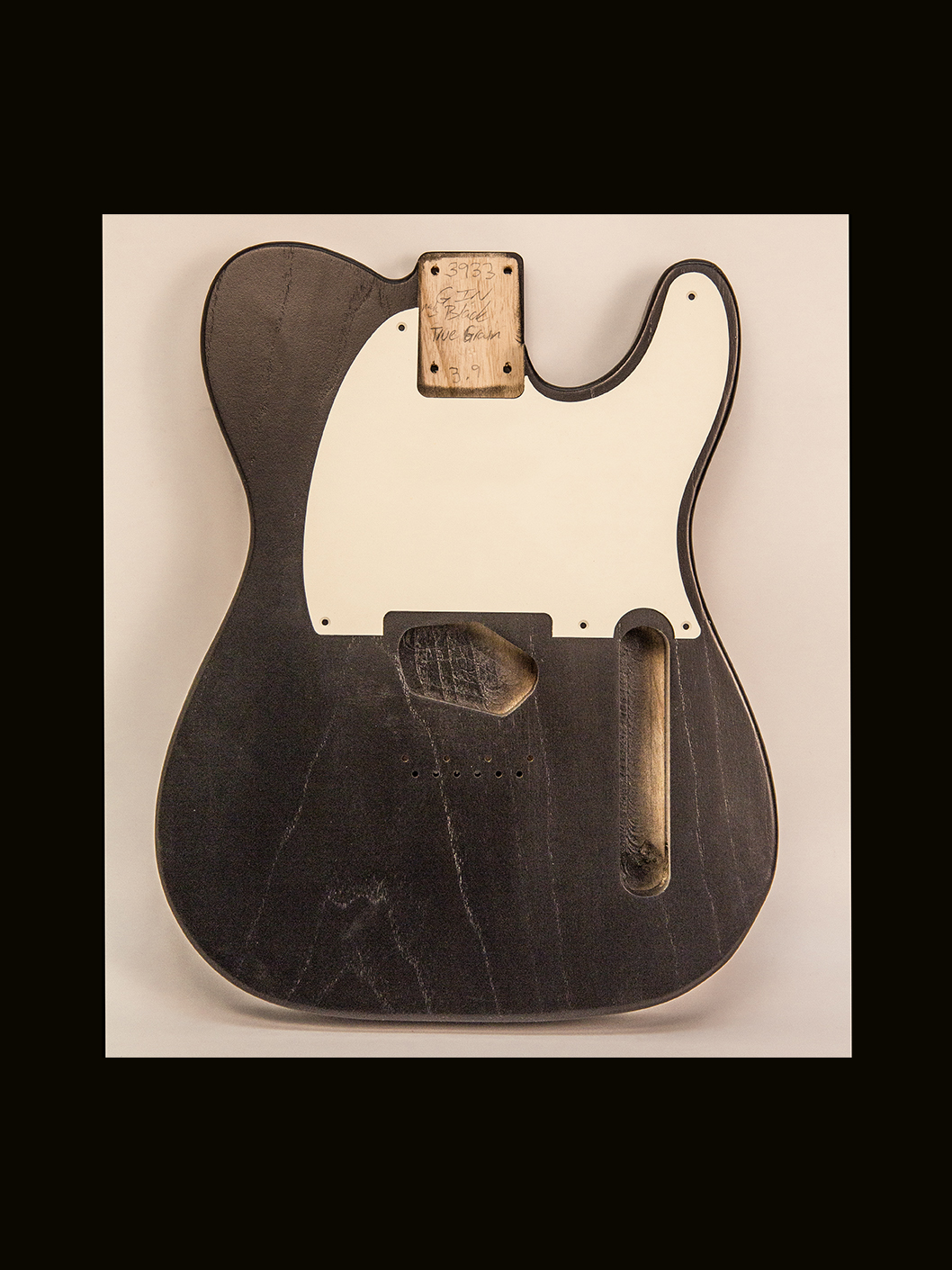 T-Style - Esquire Body / 1 PC. Swamp Ash / 3 lbs. 9 oz. / Nitrocellulose TruGrain™ 'Black' / Closet Clean (#GIN-3933)
