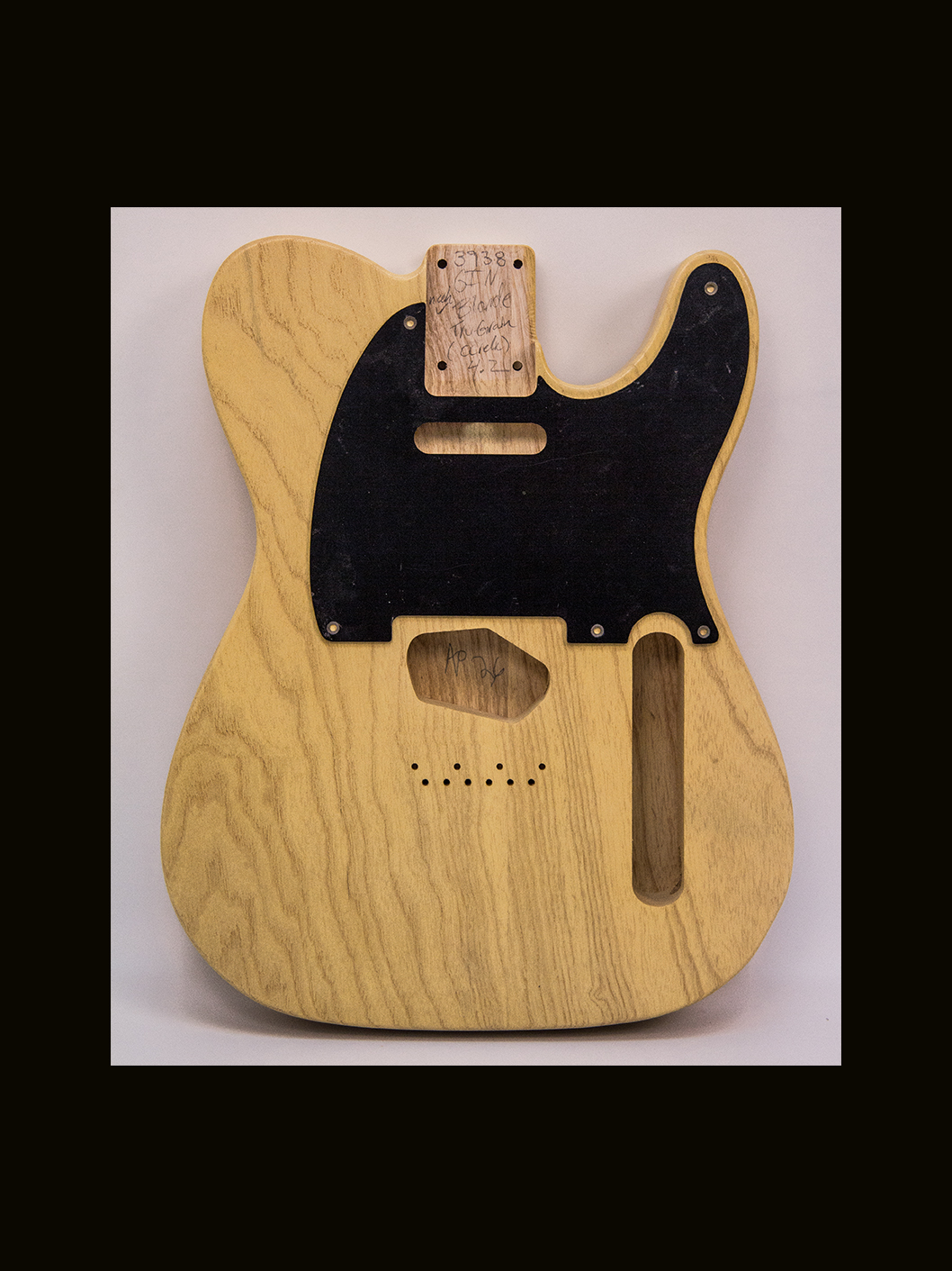T-Style Body / Swamp Ash / 4 lbs. 2 oz. / Nitrocellulose TruGrain™ 'Nocaster Blonde'/ Closet Clean (#GIN-3938)