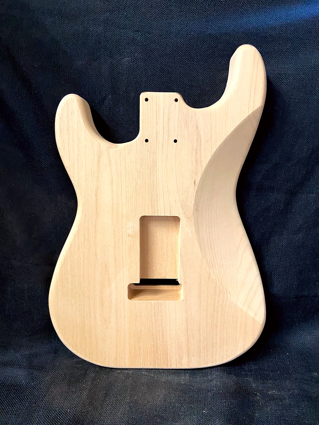 S-Style Body / Ultra Light Alder / 4 lbs. 0 oz. (#GIN-3963) - Image 2