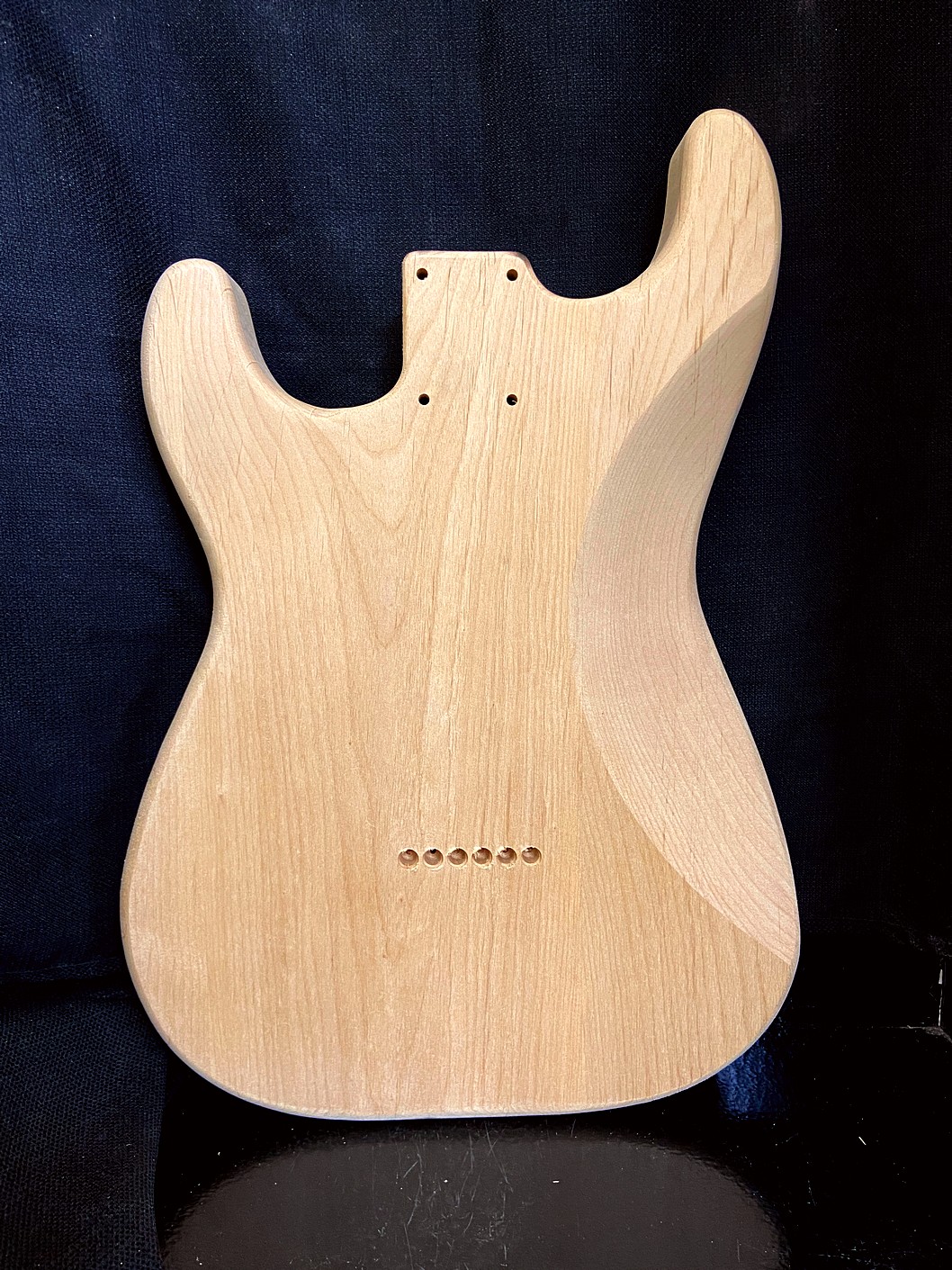 S-Style Hardtail Body / Ultra Light Alder / 4 lbs. 1 oz. (#GIN-3975) - Image 2