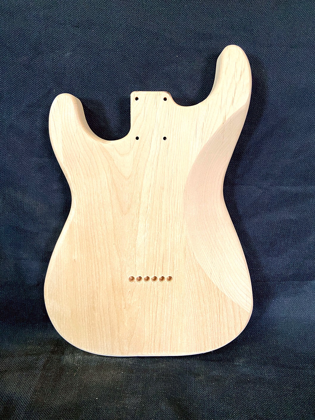 S-Style Hardtail Body / Ultra Light Alder / 4 lbs. 1 oz. (#GIN-3975) - Image 2