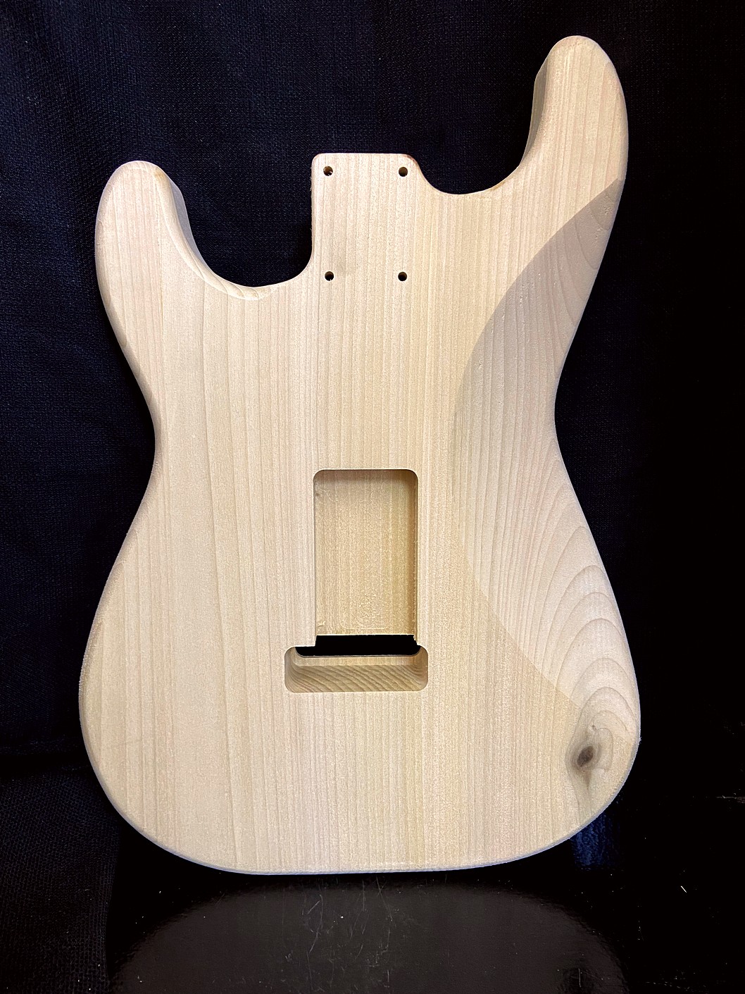 S-Style Body / Ultra Light Poplar / 3 lbs. 11 oz. (#GIN-3977) - Image 2