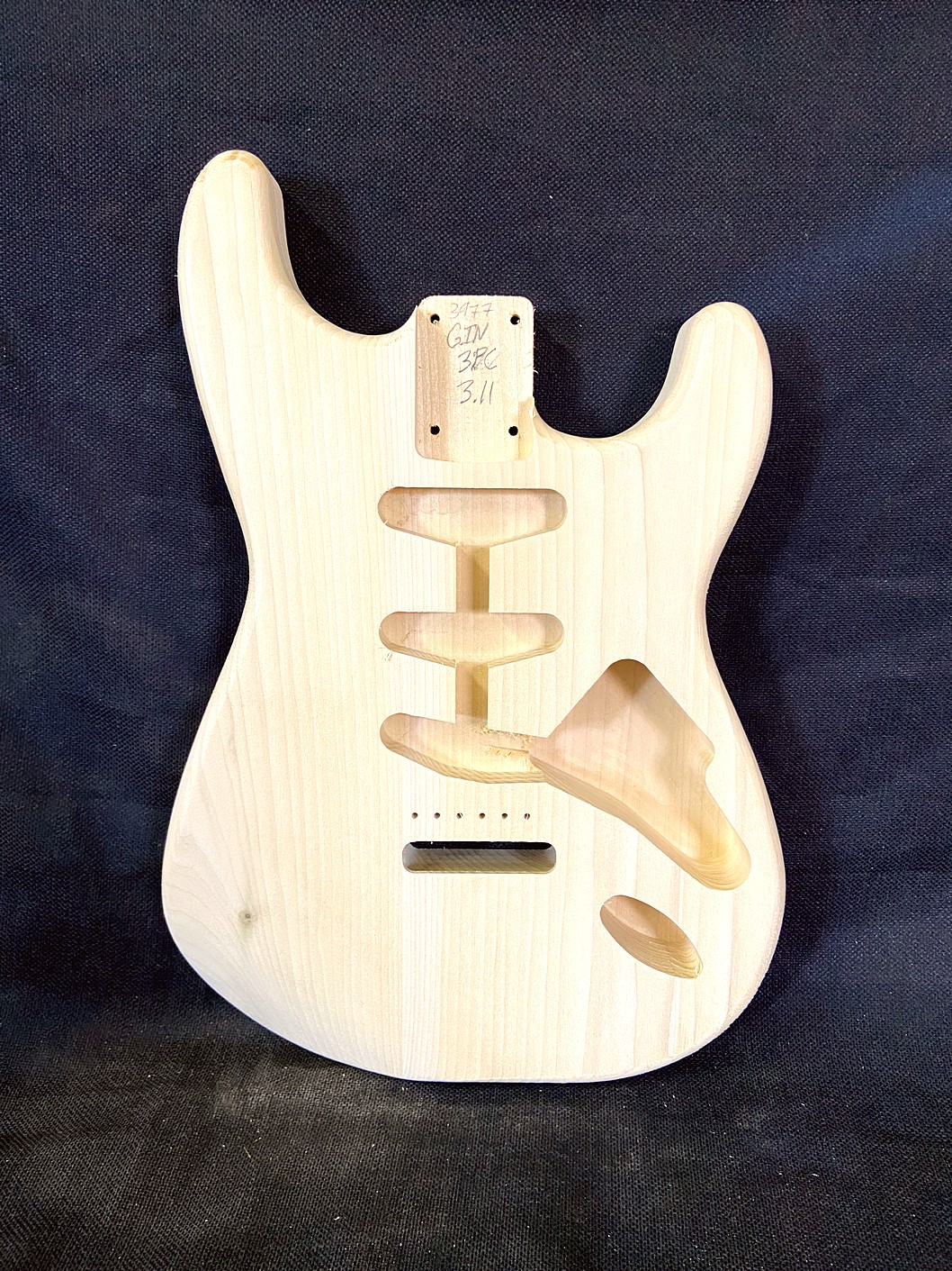 S-Style Body / Ultra Light Poplar / 3 lbs. 11 oz. (#GIN-3977)