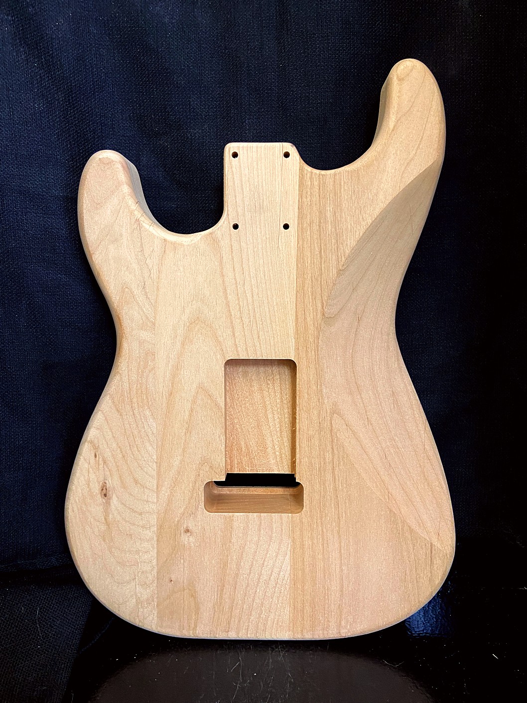 S-Style Body / Ultra Light Alder / 4 lbs. 0 oz. (#GIN-4002) - Image 2