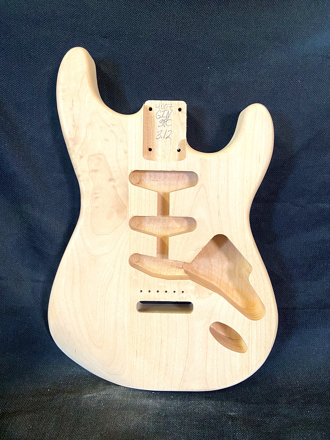 S-Style Body / Ultra Light Alder / 3 lbs. 12 oz. (#GIN-4007)