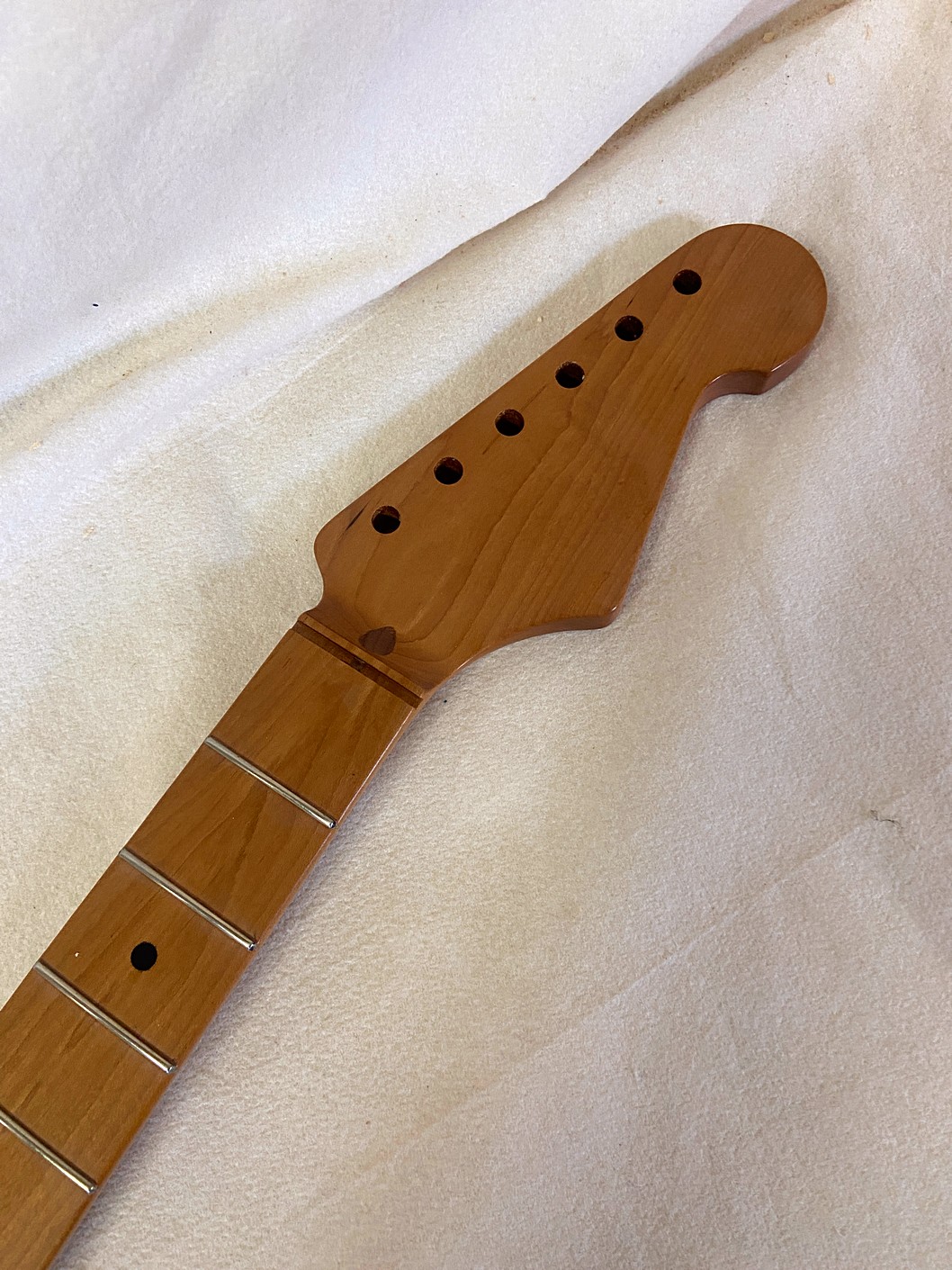 S-Style Replacement Neck / 1 pc. Roasted Maple / Classic C / Gloss / Closet Clean (#GIN-4014)