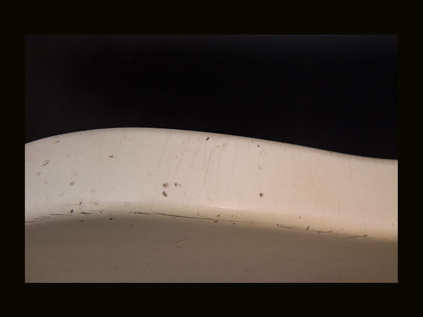 S-Style Body / Alder / 4 lbs. 1 oz. / Nitrocellulose 'Olympic White' / Med. Relic (#GIN-4041) - Image 5