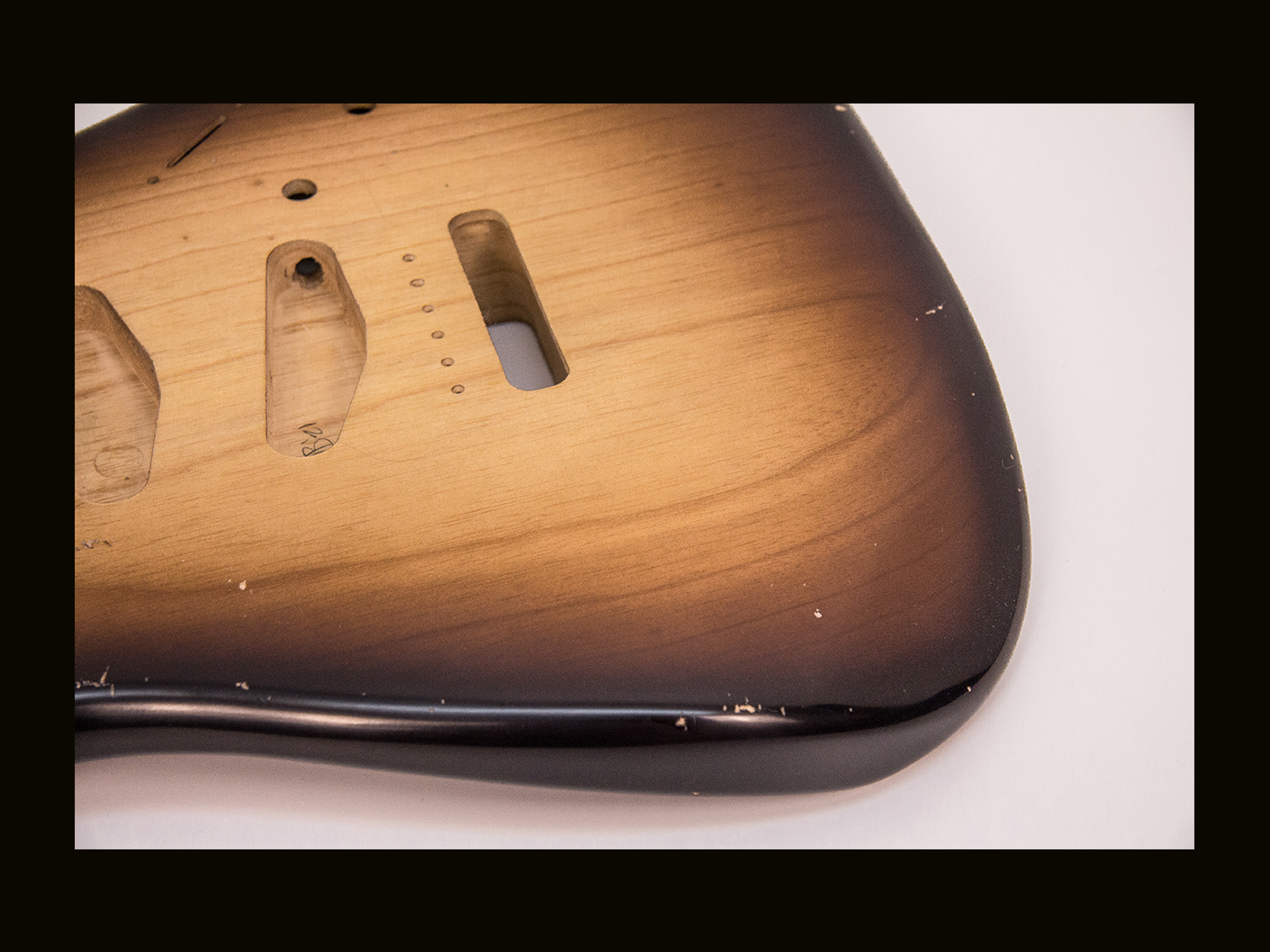 S-Style Body / 1 PC. Ultra Light Swamp Ash / 3 lbs. 5 oz. / Nitrocellulose 'Chocolate Burst' / Light Relic (#GIN-4055) - Image 3