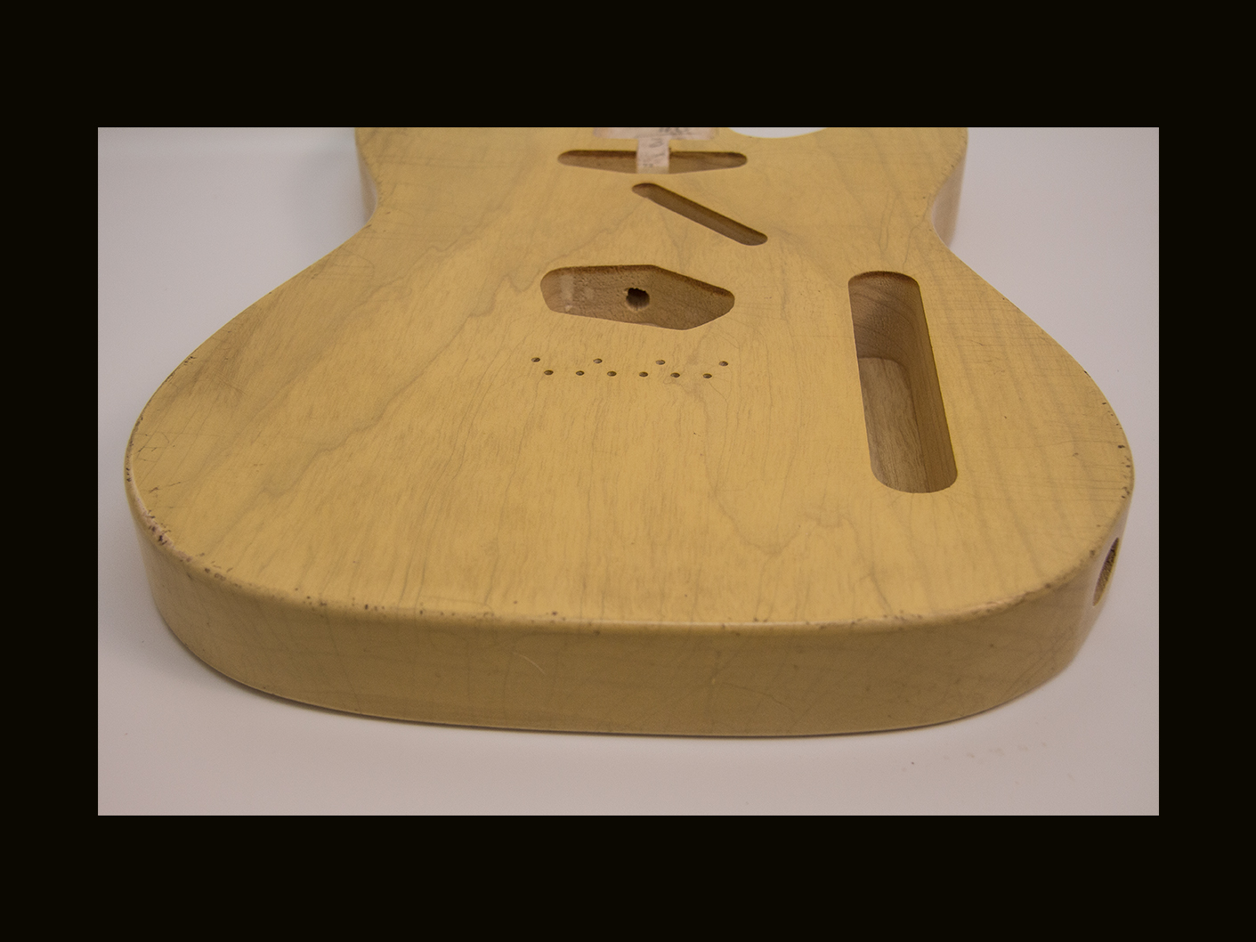 T-Style Body / 1 Piece Ultra Light Swamp Ash / 3 lbs. 15 oz. / Nitrocellulose 'Nocaster Blonde' / Med. Relic (#GIN-4056) - Image 5