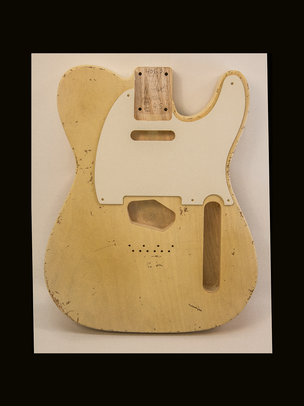 T-Style Body / Swamp Ash / 4 lbs. 5 oz. / Nitrocellulose 'Nicotine Blonde' / Med.- Hvy. Relic (#GIN-4063)