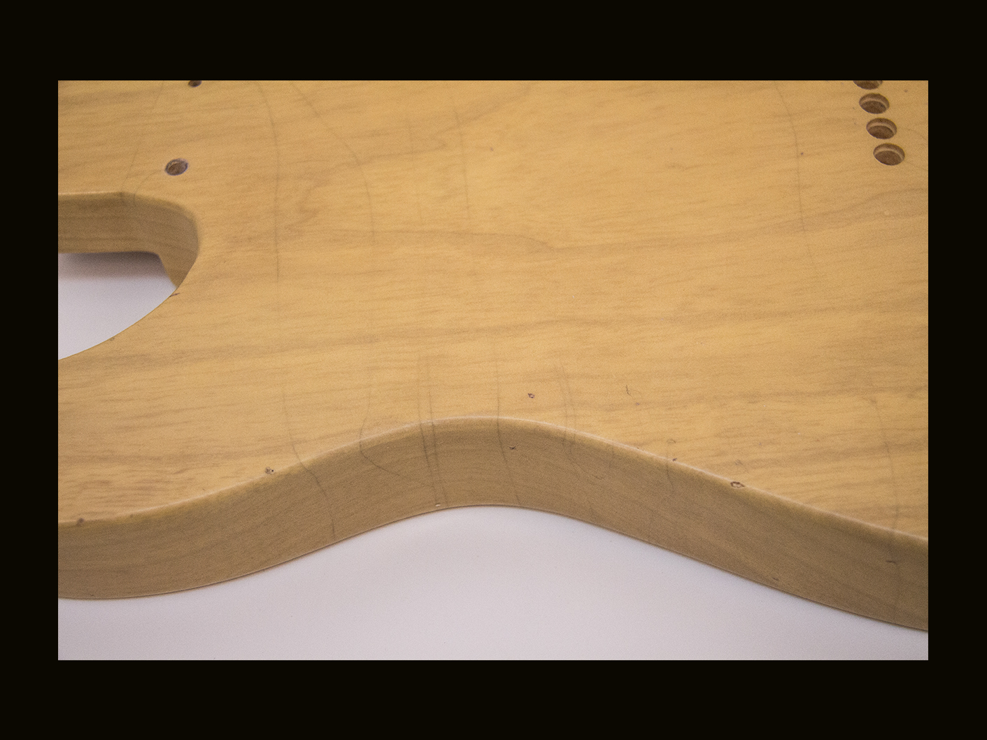 T-Style Body / 1 Piece Ultra Light Swamp Ash / 4 lbs. 4 oz. / Nitrocellulose 'Nocaster Blonde' / Light Relic (#GIN-4066) - Image 6