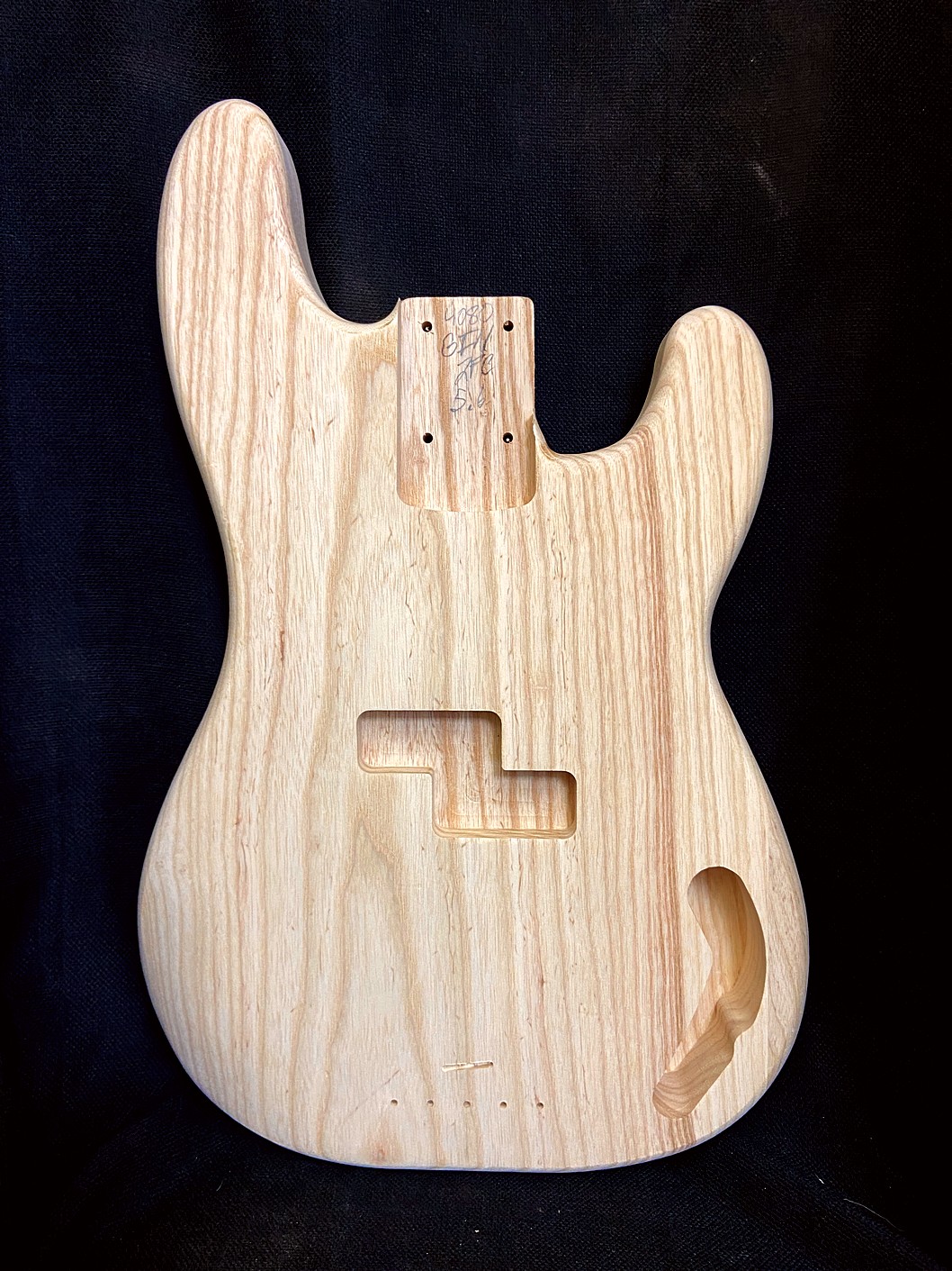 P-Style Bass Body / 2 pc. Swamp Ash (#GIN-4080)