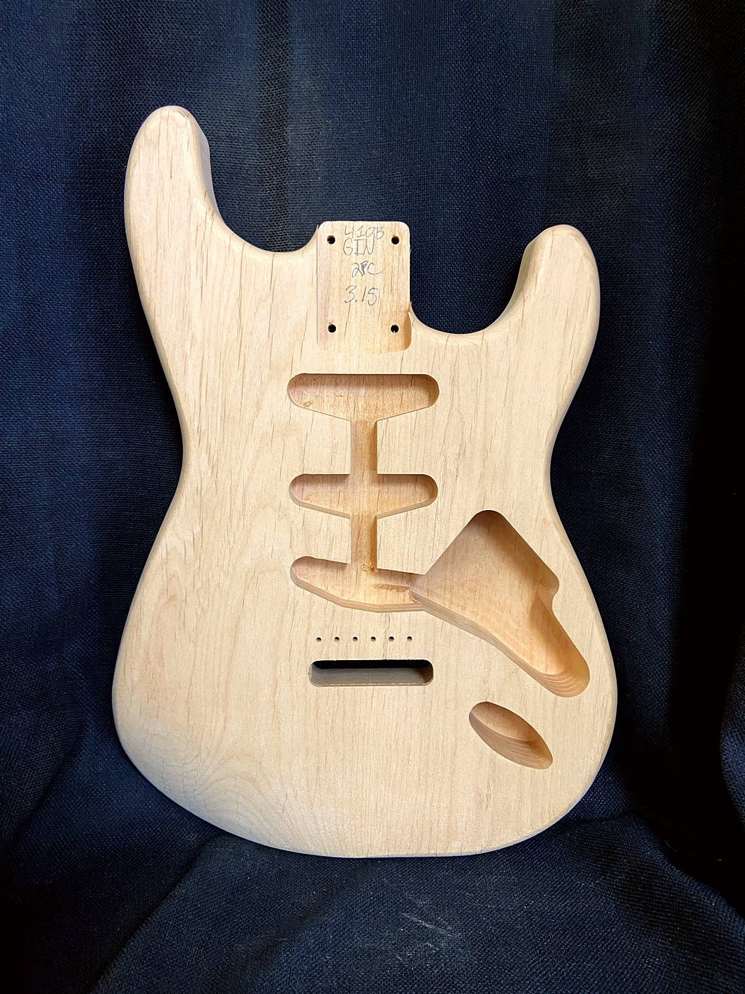 S-Style Body / 2 pc. Ultra Light Alder / 3 lbs. 15 oz. (#GIN-4103)