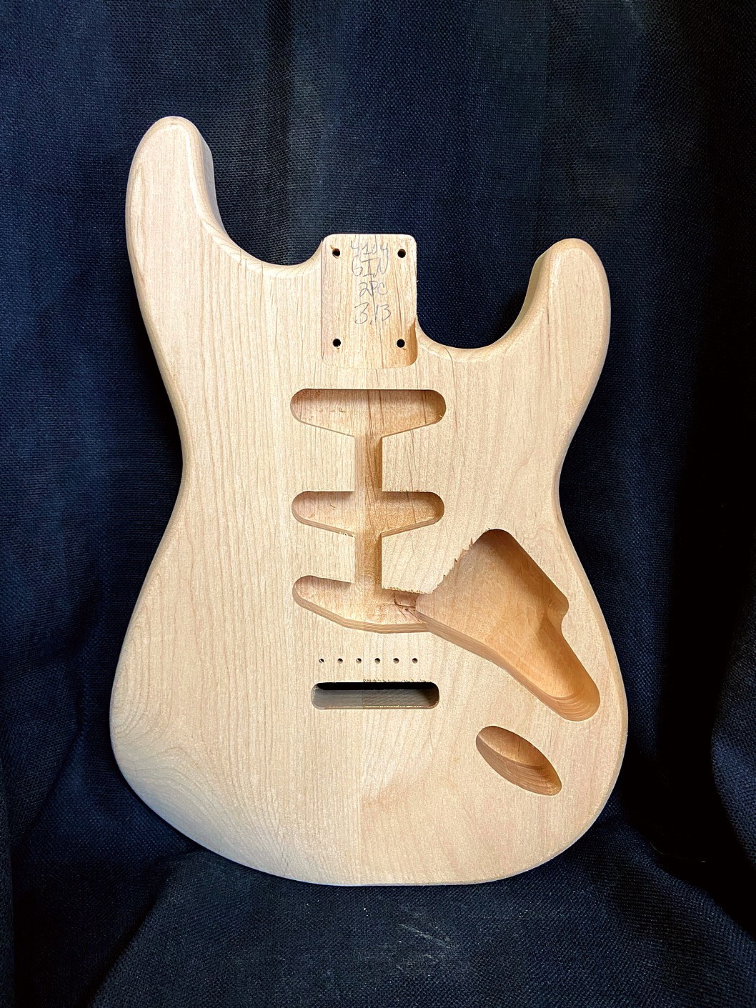 S-Style Body / 2 pc. Ultra Light Alder / 3 lbs. 13 oz. (#GIN-4104)