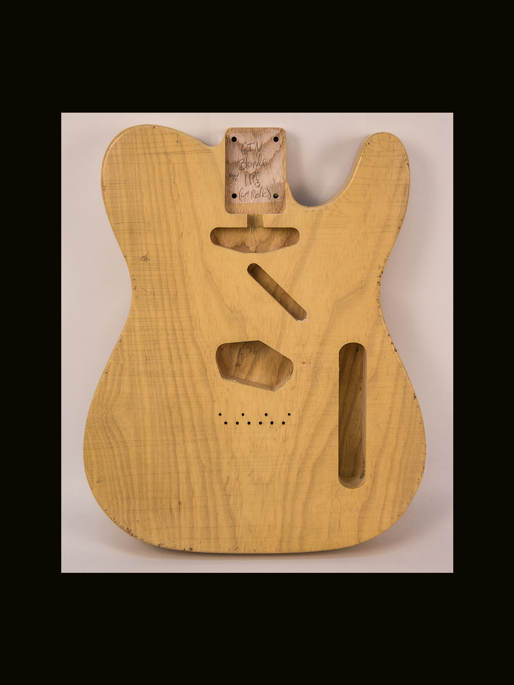 T-Style Body / 1PC. Swamp Ash / 4 lbs. 6 oz. / Nitrocellulose 'Nocaster Blonde'/ Med. - Light Relic (#GIN-4146) - Image 2