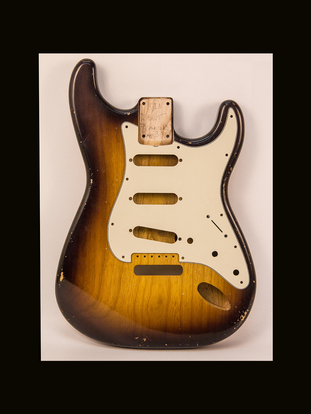 S-Style Body / 1 PC. Ultra Light Swamp Ash / 3 lbs. 5 oz. / Nitrocellulose 'Chocolate Burst' / Med. Relic (#GIN-4147)