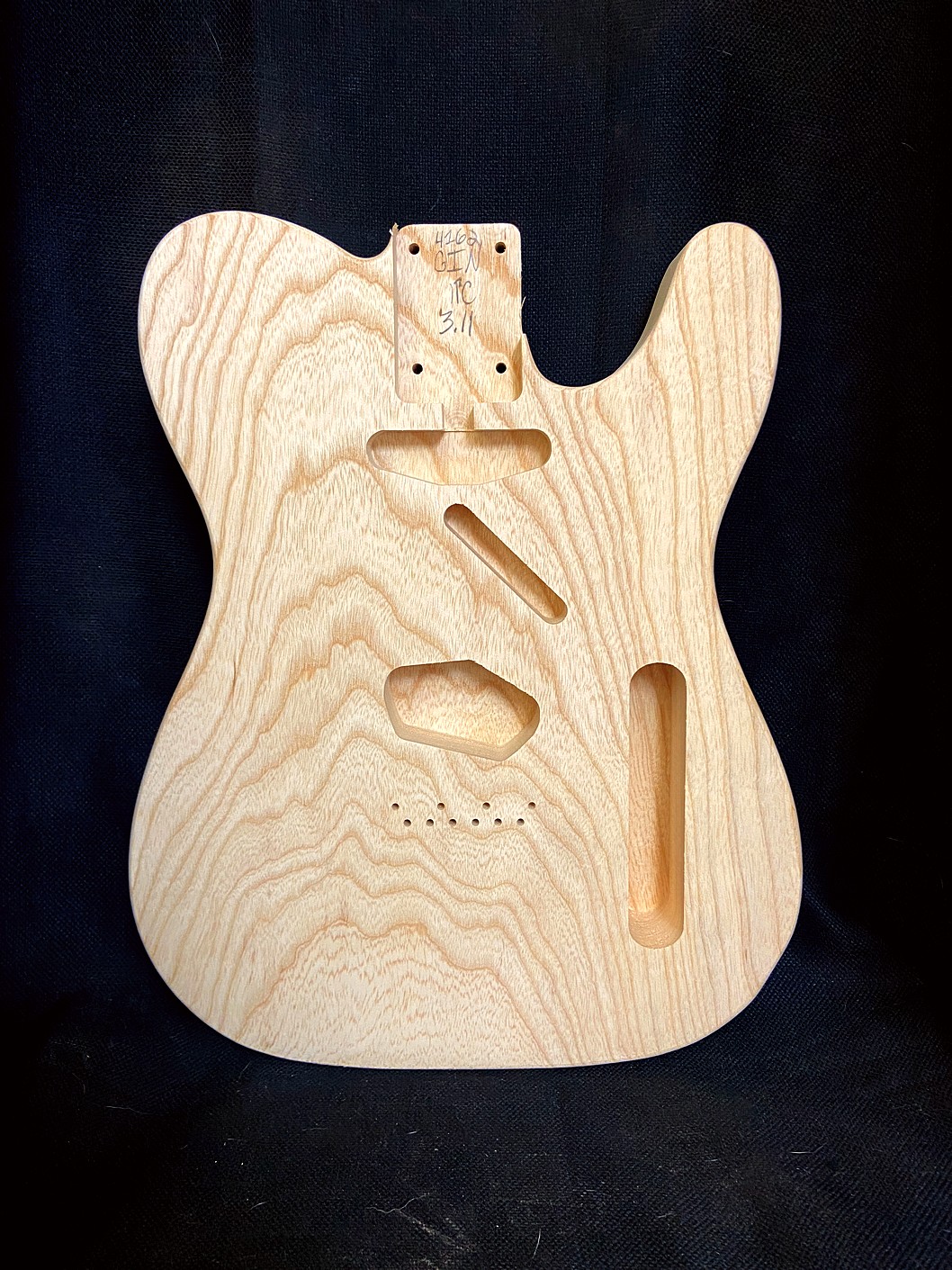 T-Style Body / 1 pc. Ultra Light Swamp Ash / 3 lbs. 11 oz. (#GIN-4162)