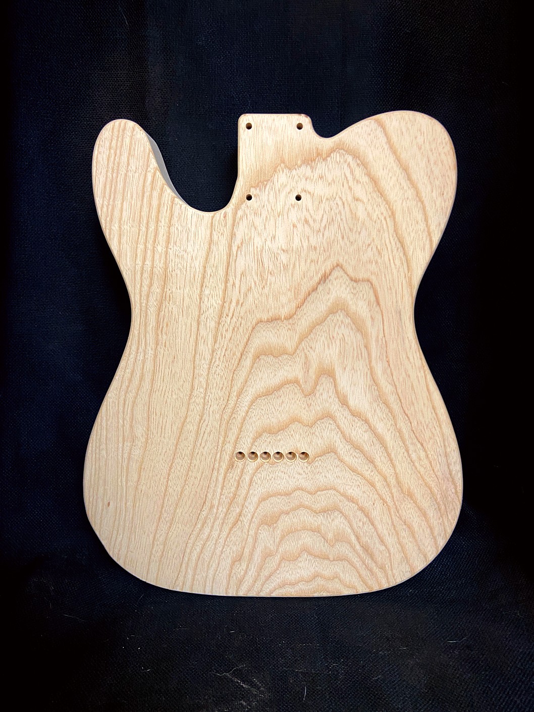 T-Style Body / 1 pc. Ultra Light Swamp Ash / 3 lbs. 11 oz. (#GIN-4162) - Image 2