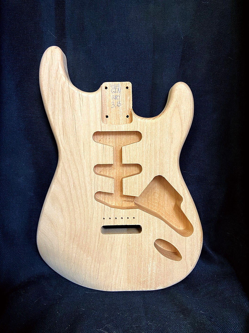 S-Style Body / 2 pc. Ultra Light Alder / 3 lbs. 15 oz. (#GIN-4169)