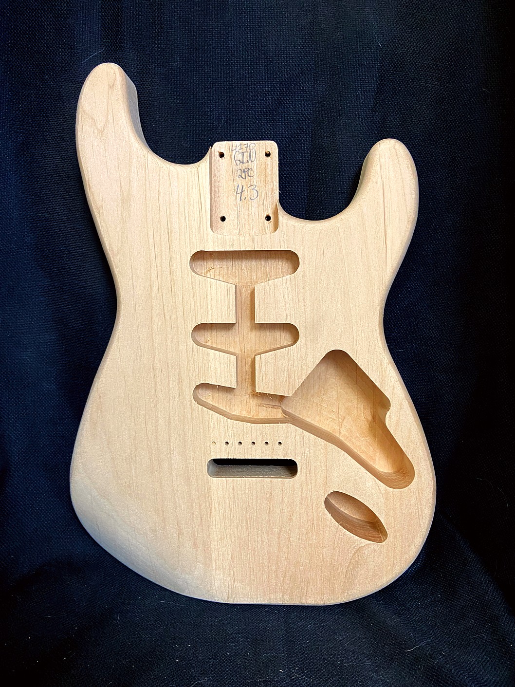 S-Style Body / 2 pc. Ultra Light Alder / 4 lbs. 3 oz. (#GIN-4170)